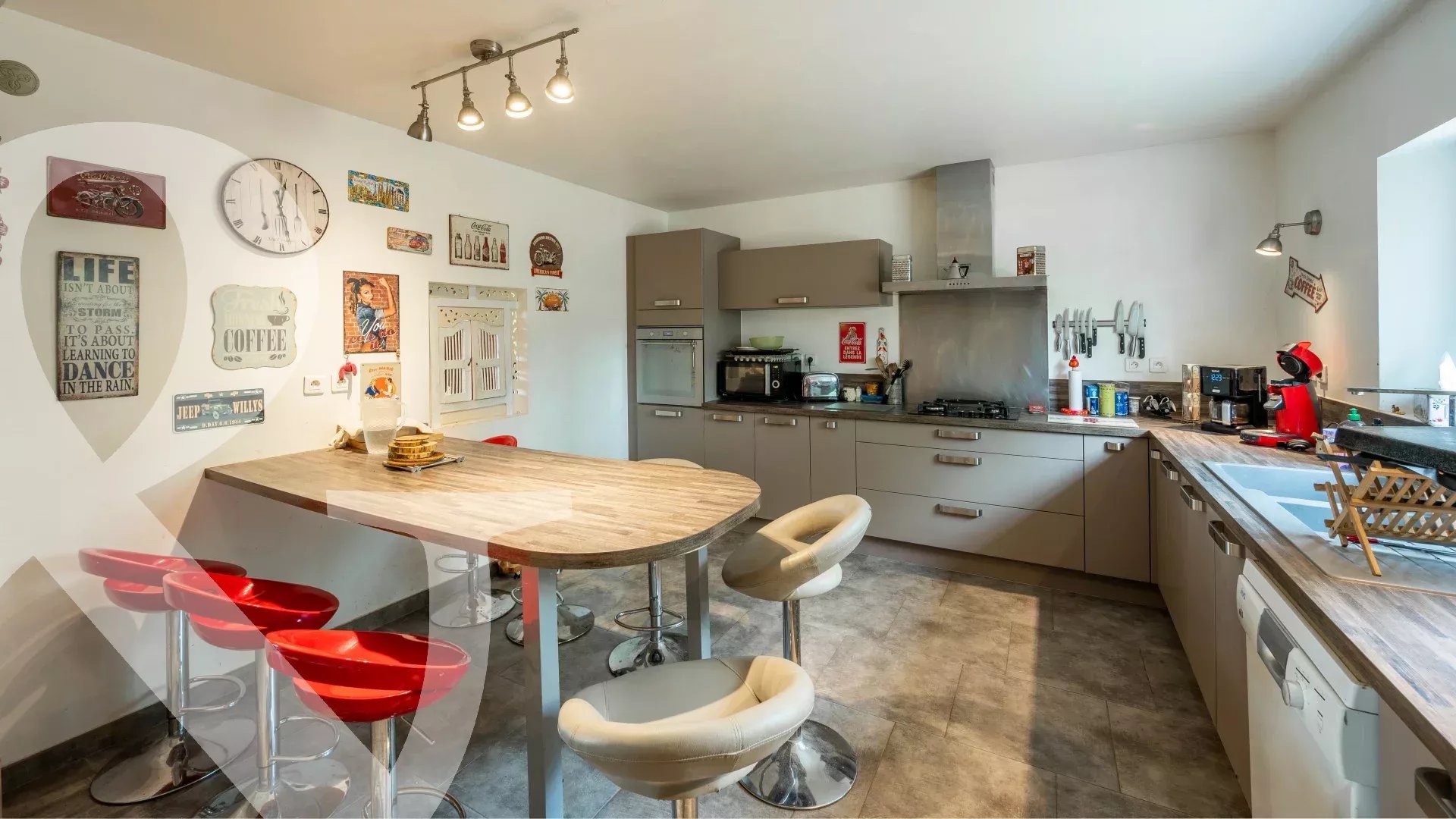 BELLE MAISON EN PIERRE A FORT POTENTIEL