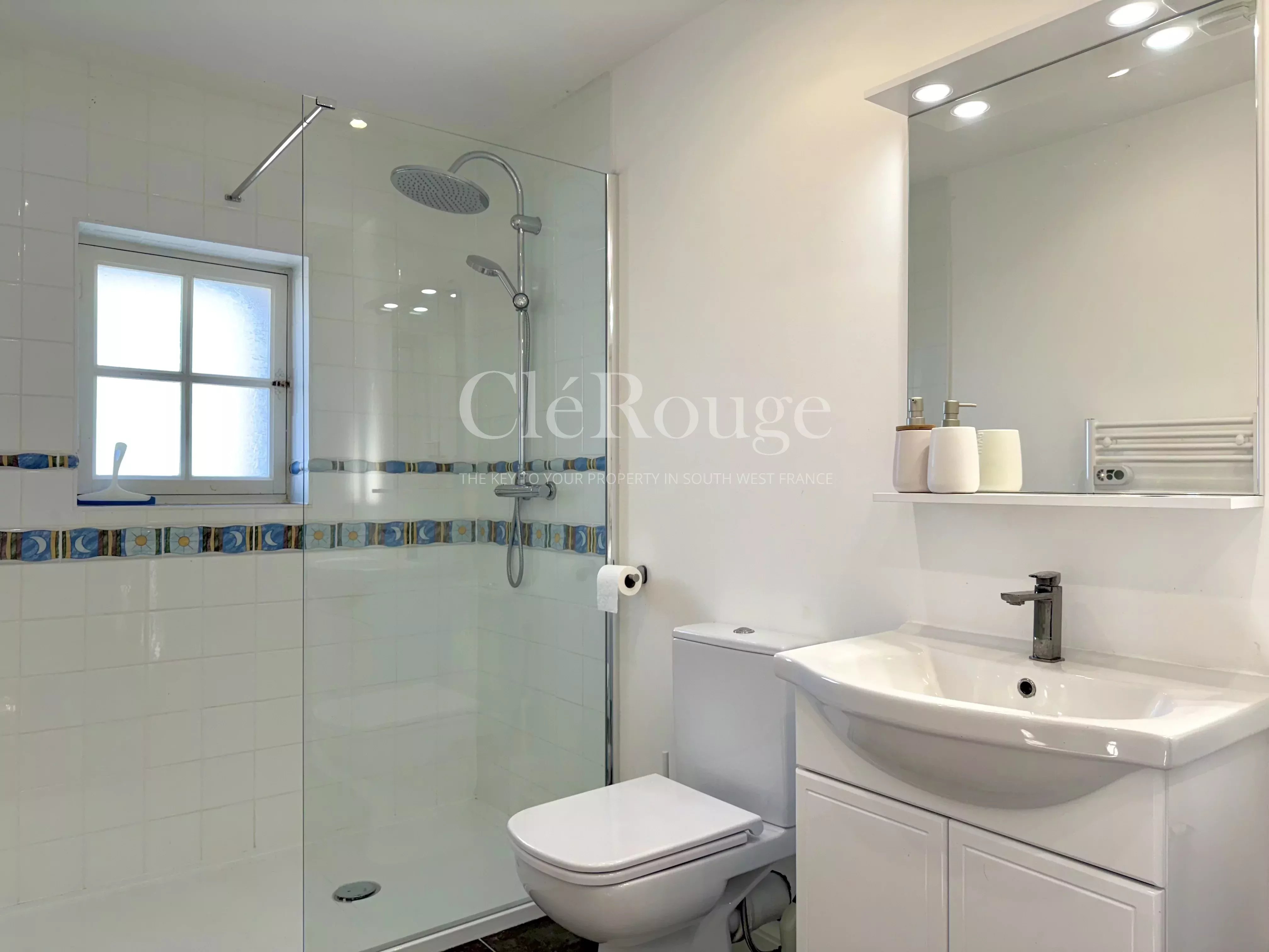 Elégante propriété en pierre avec 2 gîtes, piscine et grange située dans le triangle d'or entre Duras et Eymet