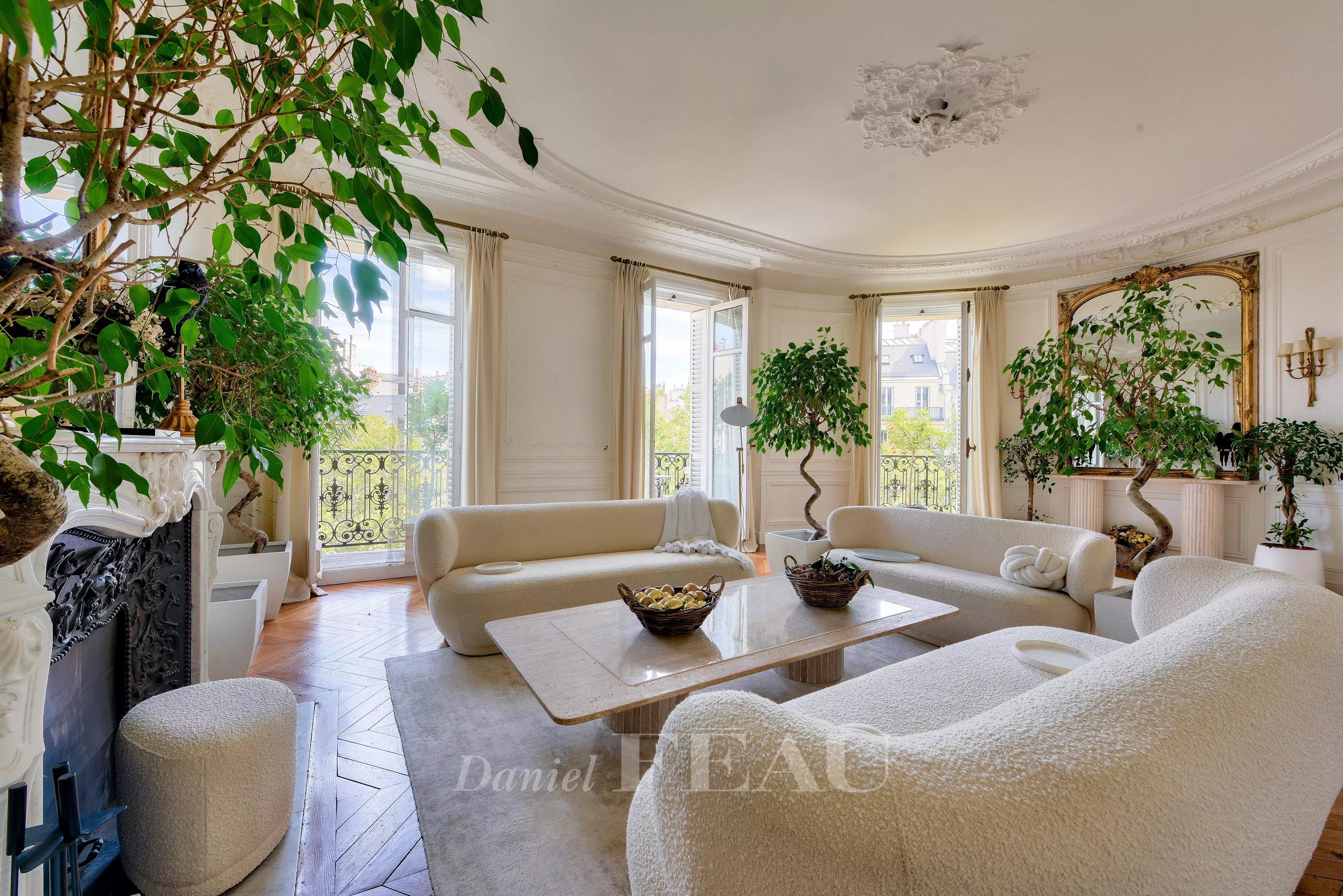 Location Appartement Paris 8ème