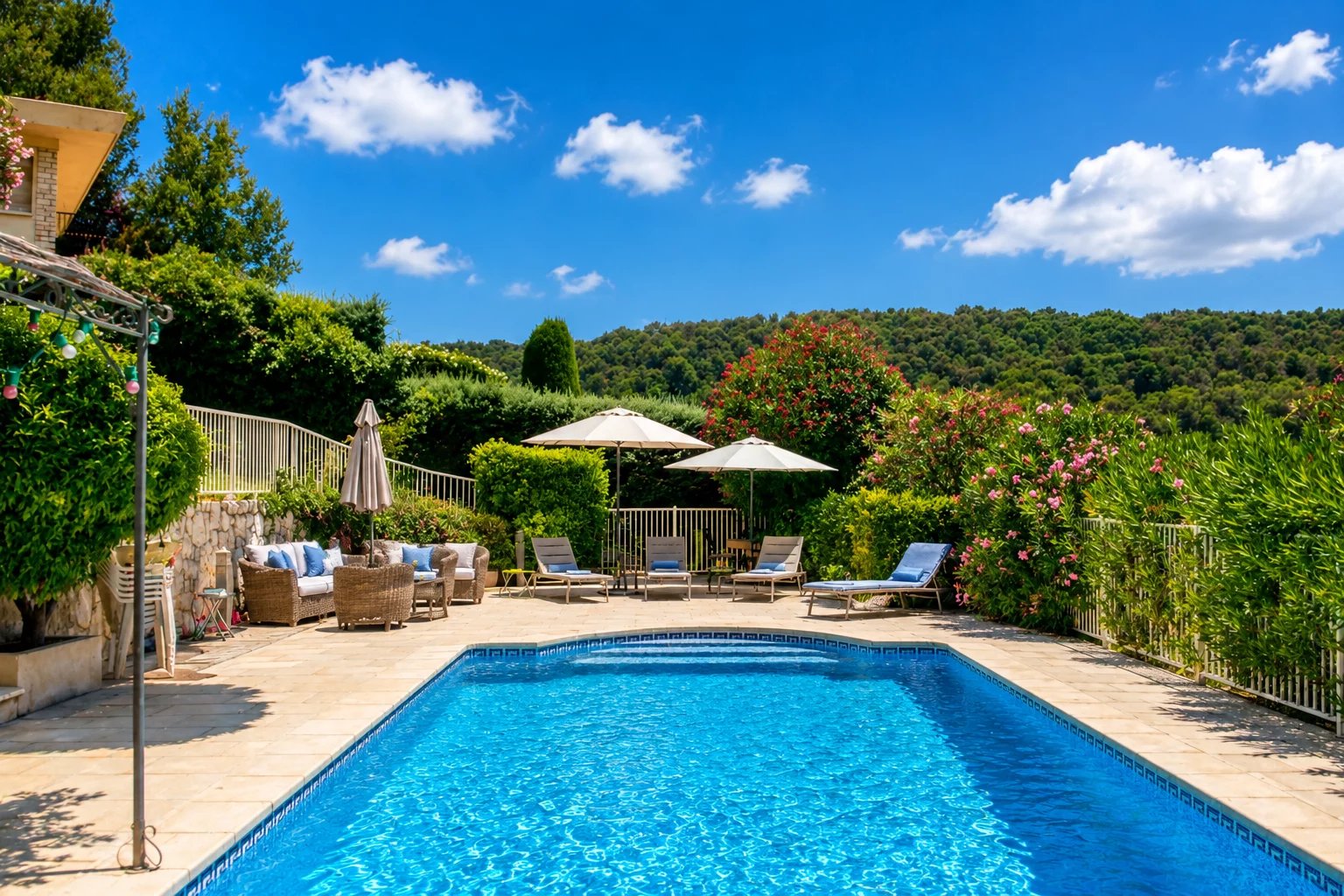 Image of Villa - 7 Bedrooms for Sale in Alpes-Maritimes-Vence-France, Image 3