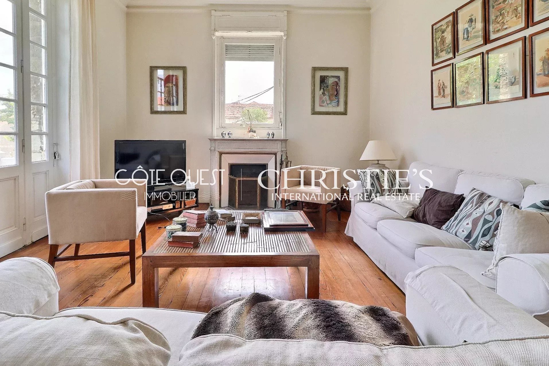 6 Bedroom Villa/Townhouse's Image 7