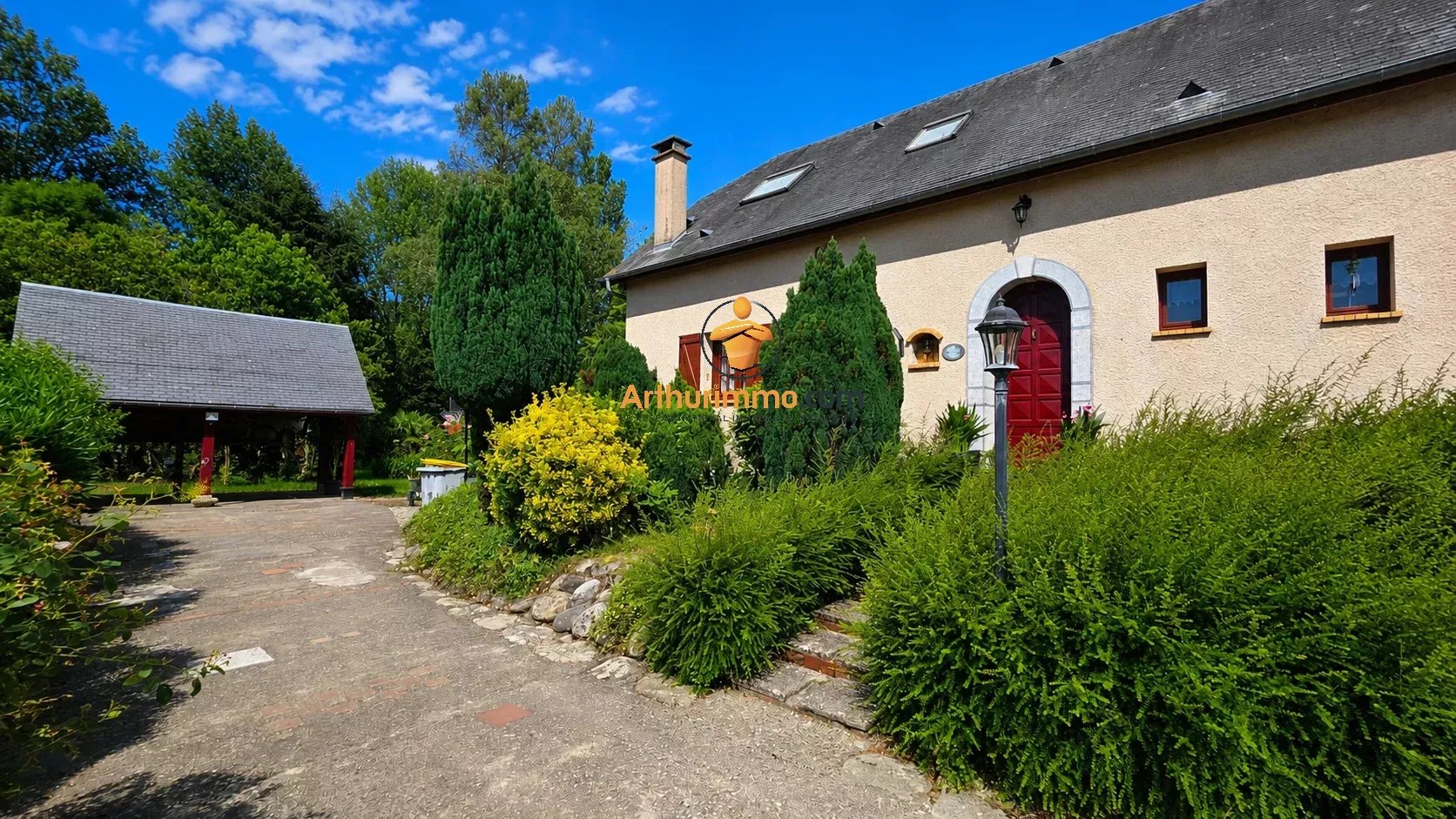 Maison familiale de type 5 avec parc arboré
