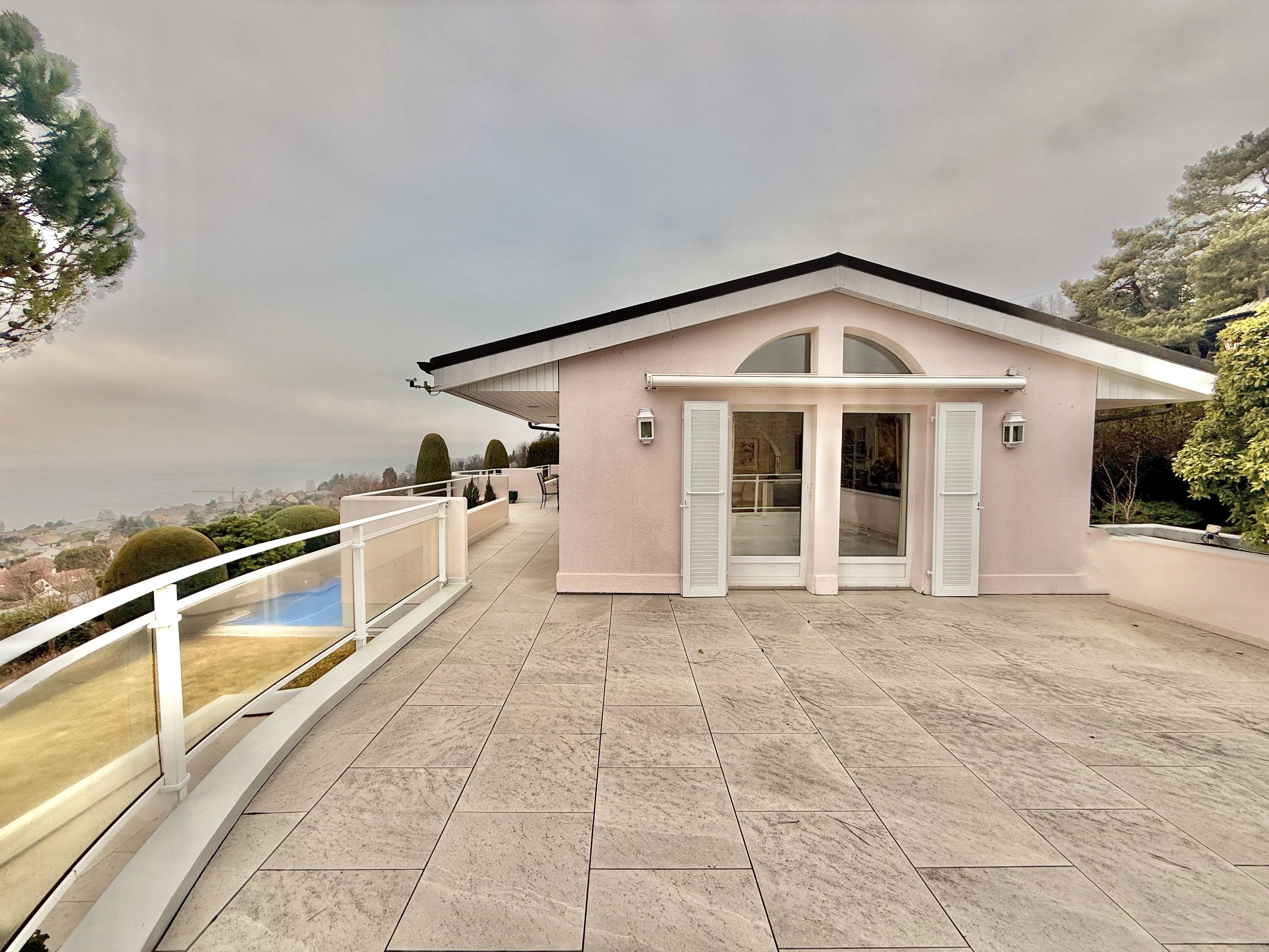 Prestigieuse Propriété d’Architecte avec Vue Panoramique