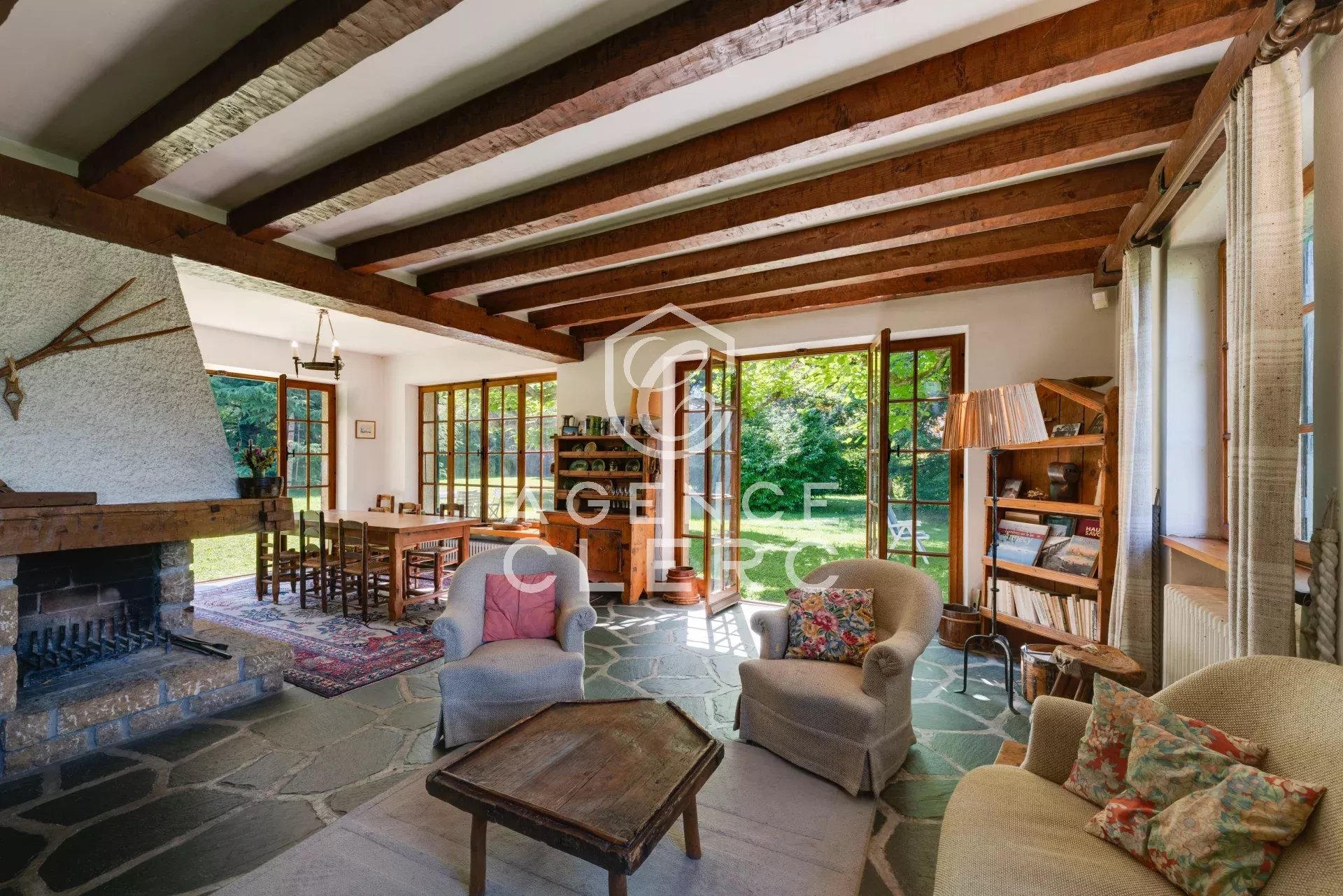 7 Bedroom Villa/Townhouse's Image 15