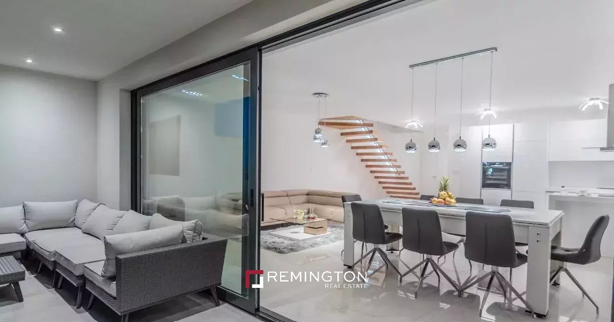 4 Bedroom Villa/Townhouse's Image 19