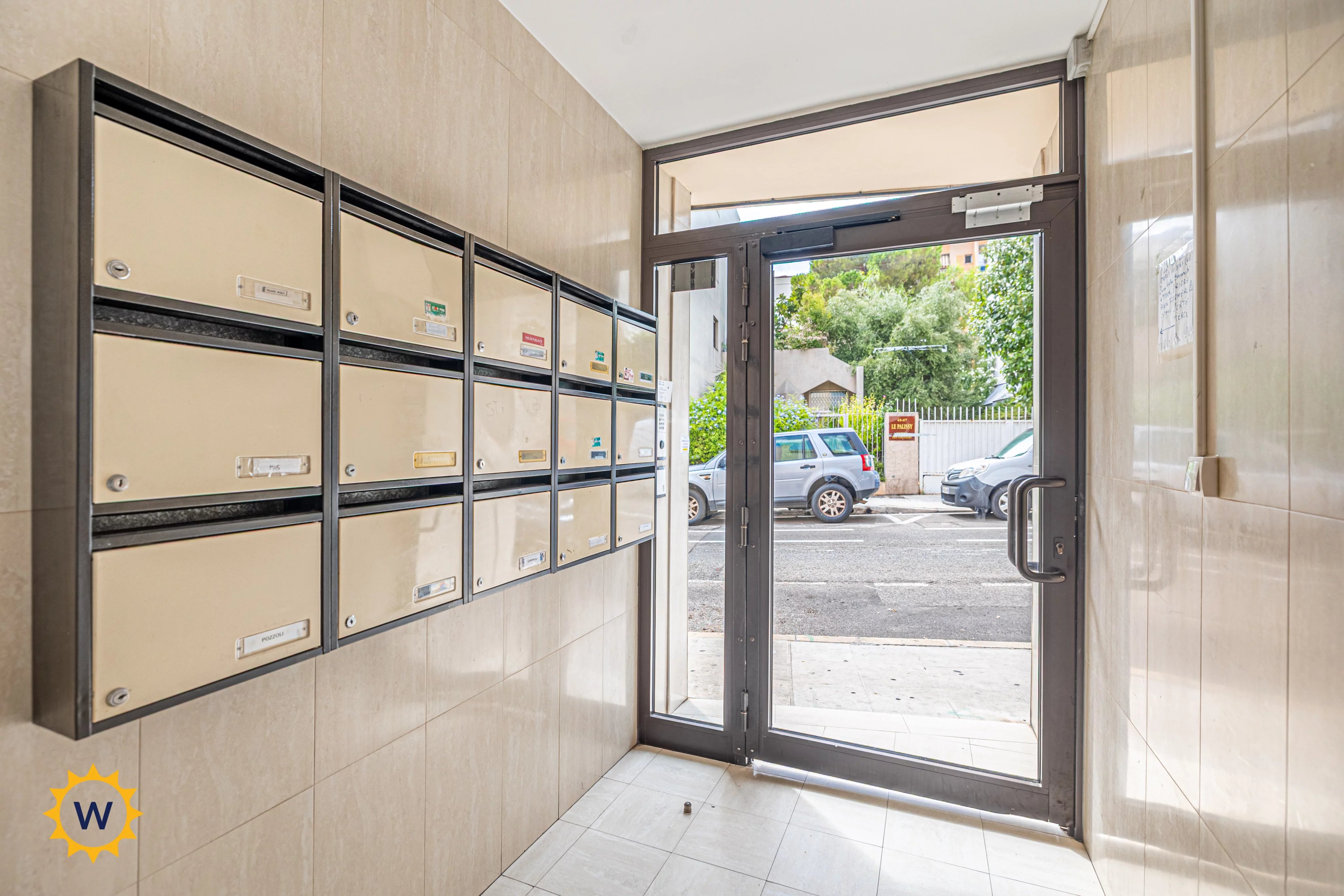 A VENDRE - DUPLEX DE 2 PIÈCES - RUE DES POTIERS — photo 9