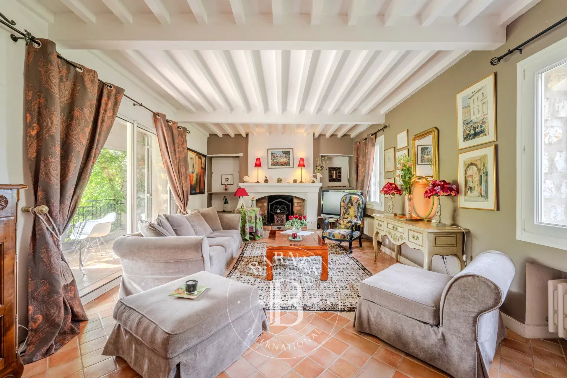 LOURMARIN CENTER - 320m2 - SWIMMING POOL- 1,6 ha - picture 13