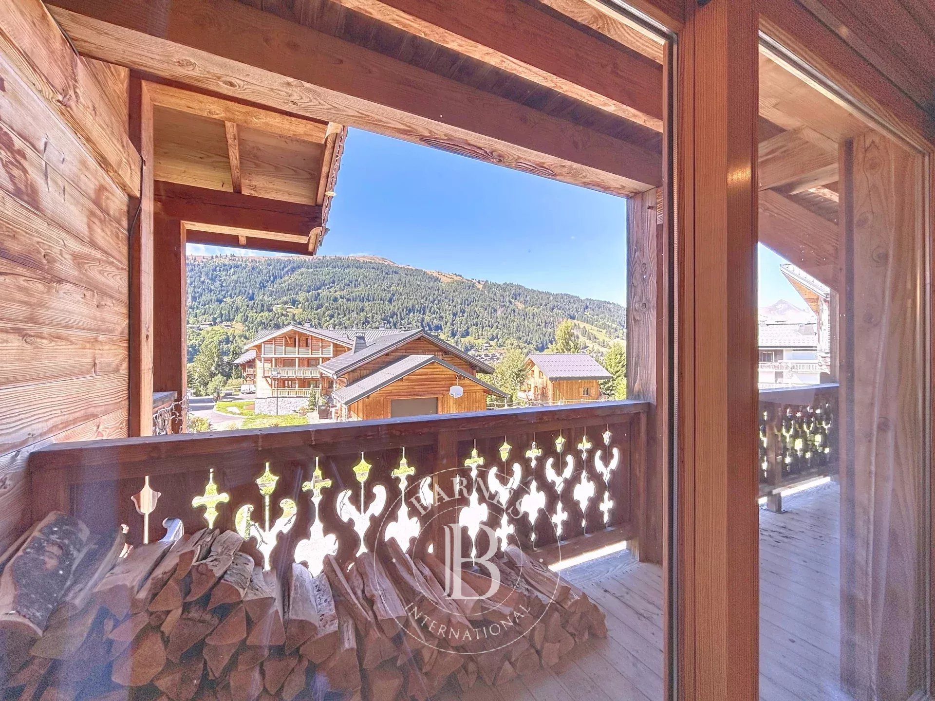 Photo of Les Gets – Ski-in/Ski-out property with 3 units