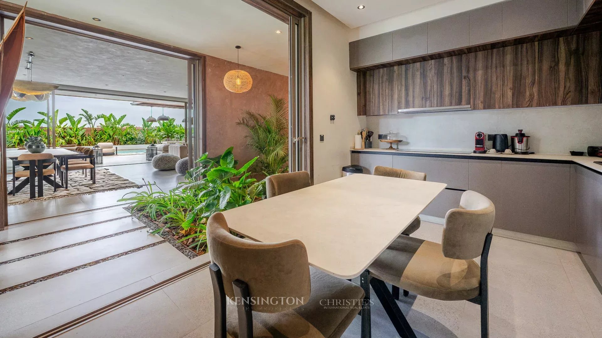 5 Bedroom Villa/Townhouse's Image 14