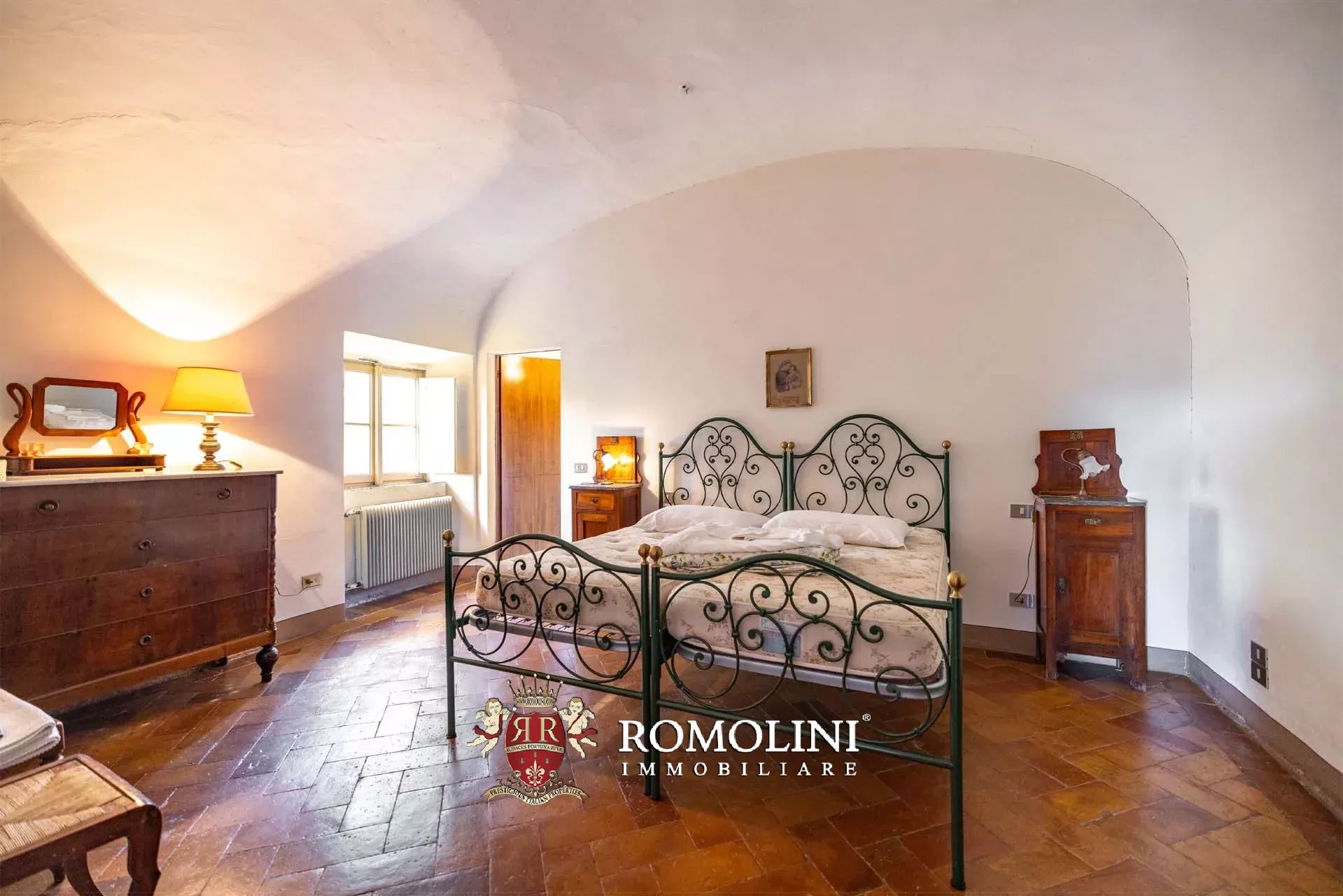 35 Bedroom Vineyard's Image 73