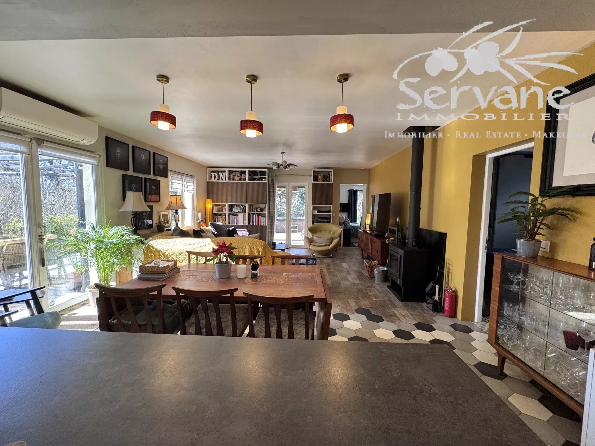 ENTRECASTEAUX RENOVATED VILLA