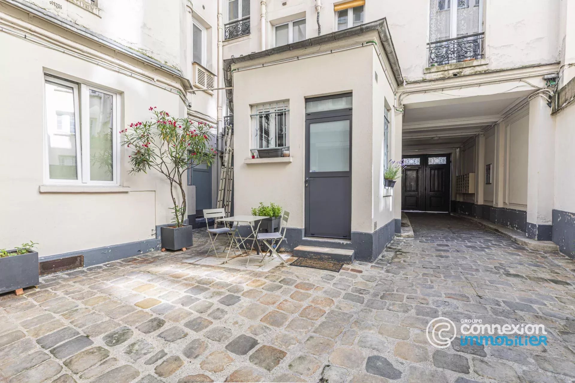 Comme une petite maison entre les gares - calme & lumineux