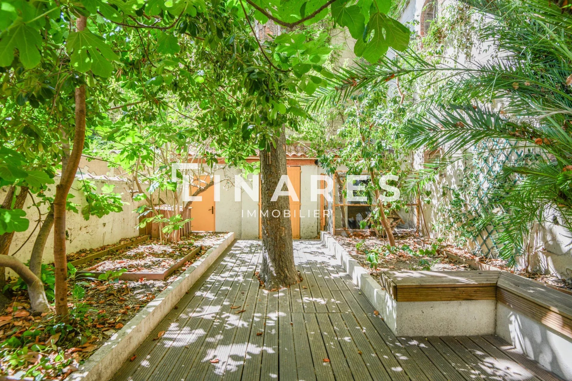 JARDIN EN VILLE - Appartement T5 de 123m2 - Jardin de 50m2 - 13005 Camas