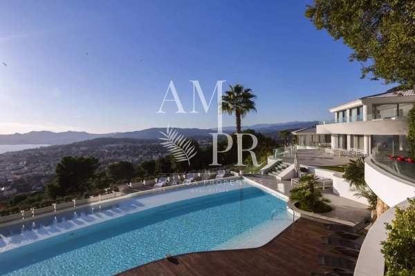 Villa Julia: Ultra-Luxury Family Estate in Cannes | Legacy Property — photo 7