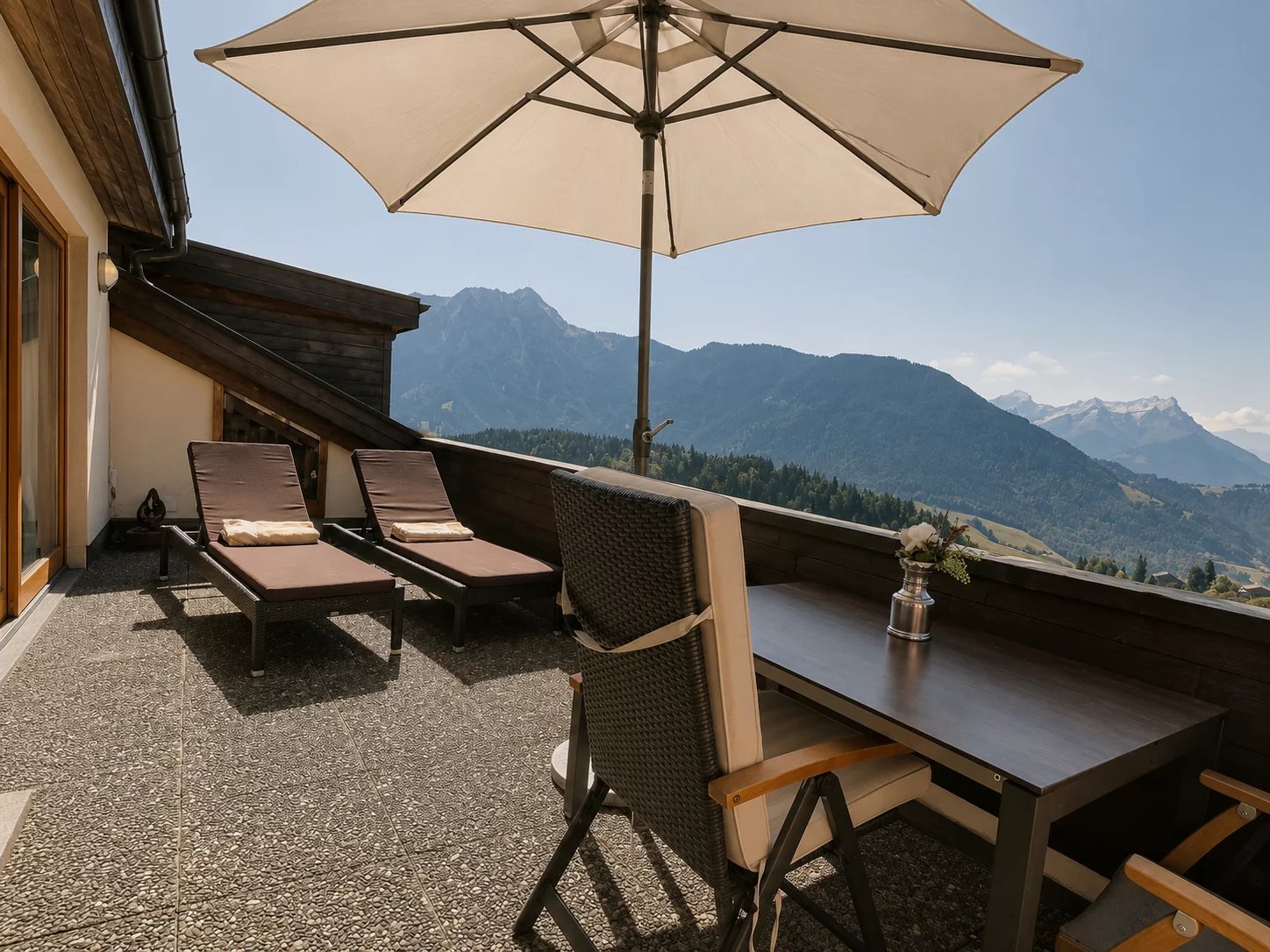 Attique avec vue sur les Dents du Midi !
