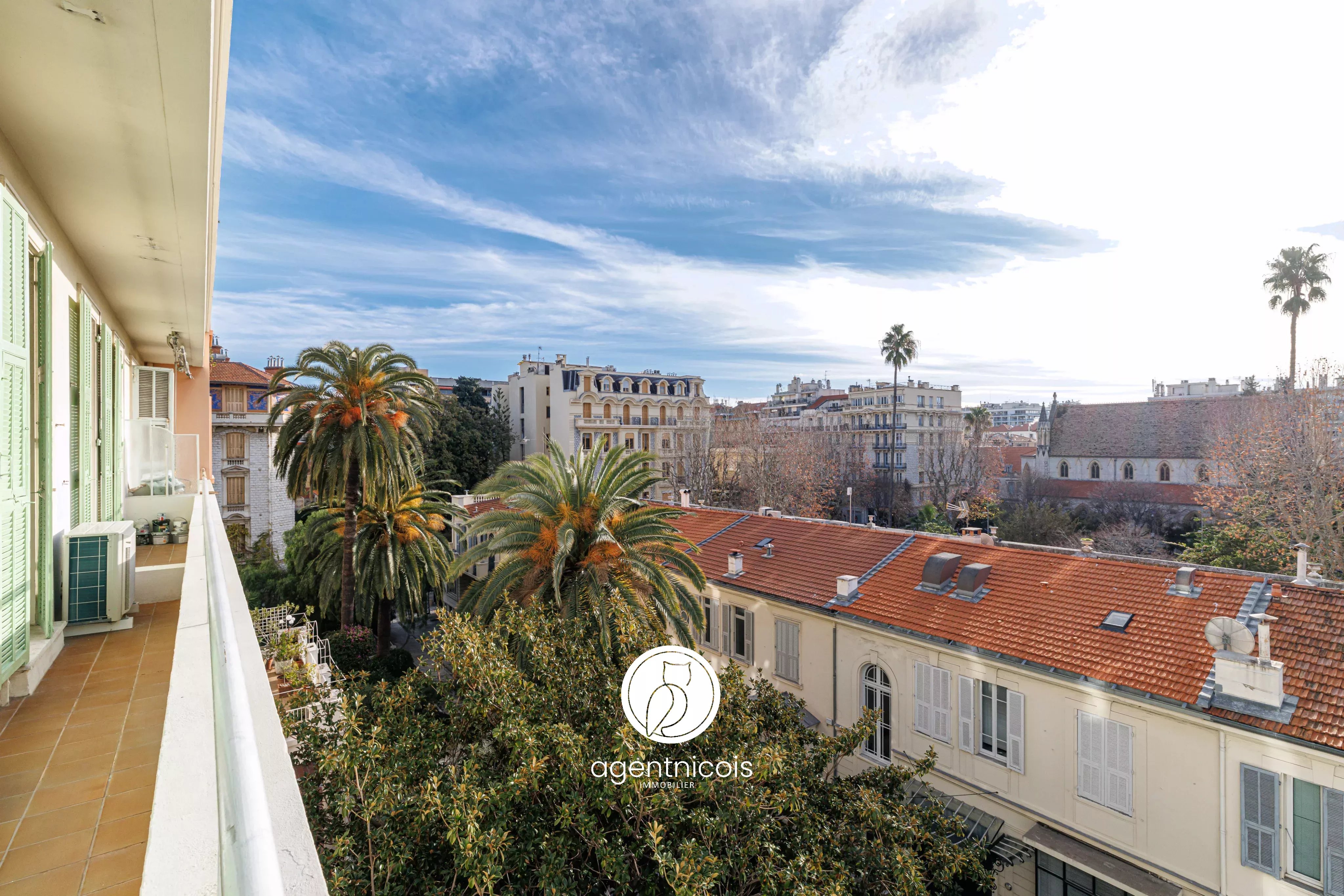 Agence immobilière de 