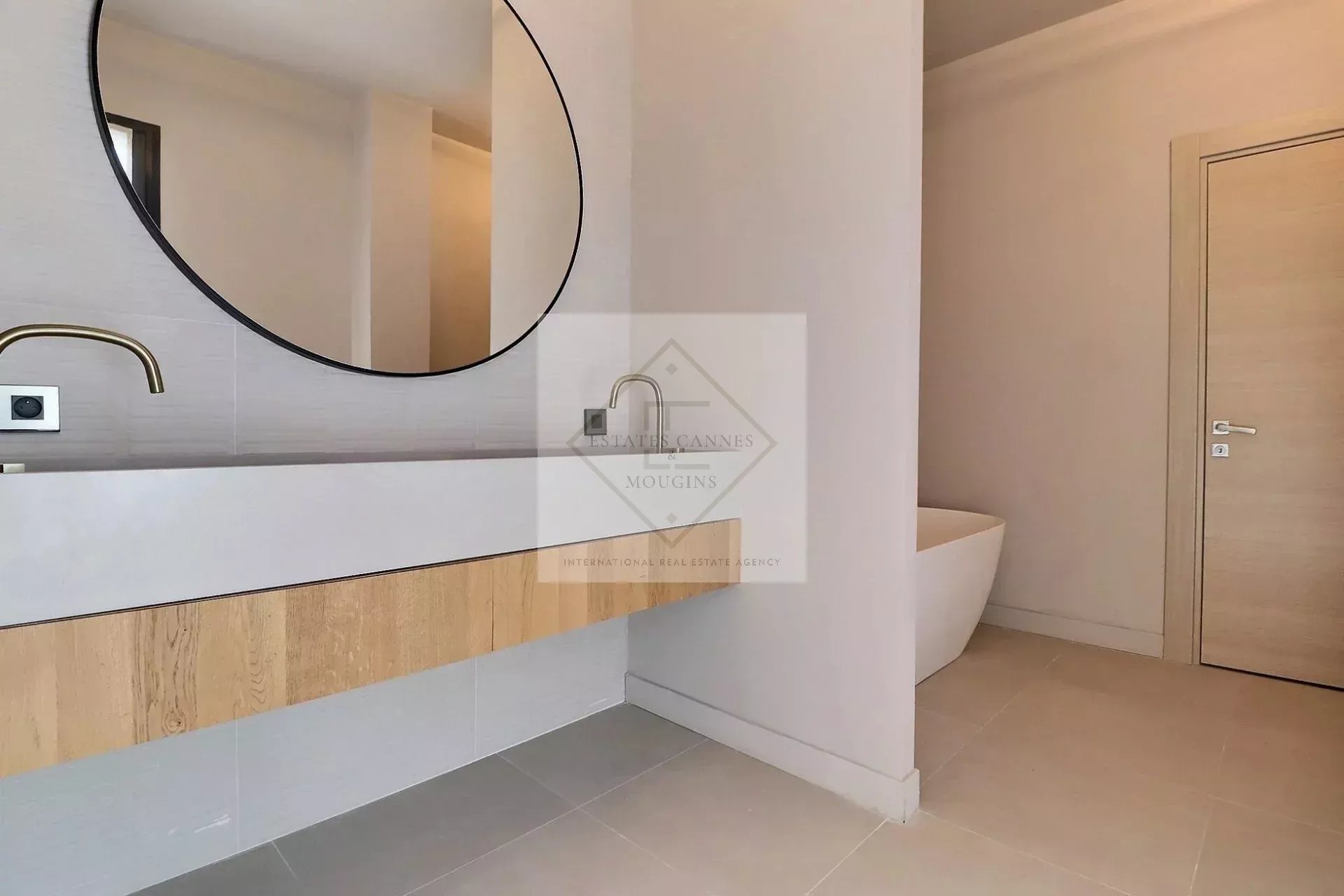 Villa Contemporaine – Quartier Très Recherché à Mougins — photo 13