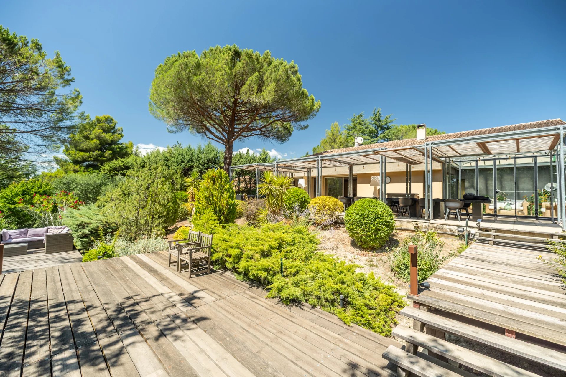 Sale House La Tour-d'Aigues