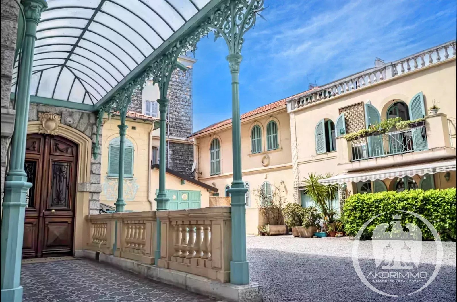 NICE FLEURS - HÔTEL PARTICULIER 2P JARDIN