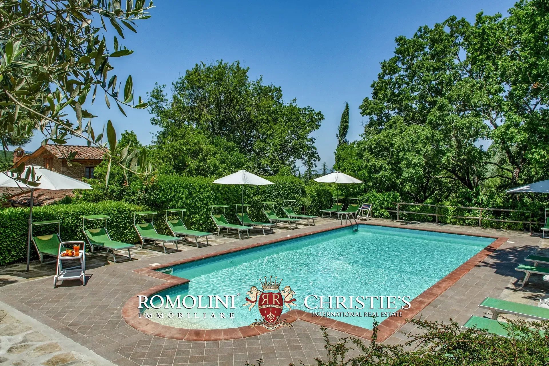 8 Bedroom Villa/Townhouse's Image 29
