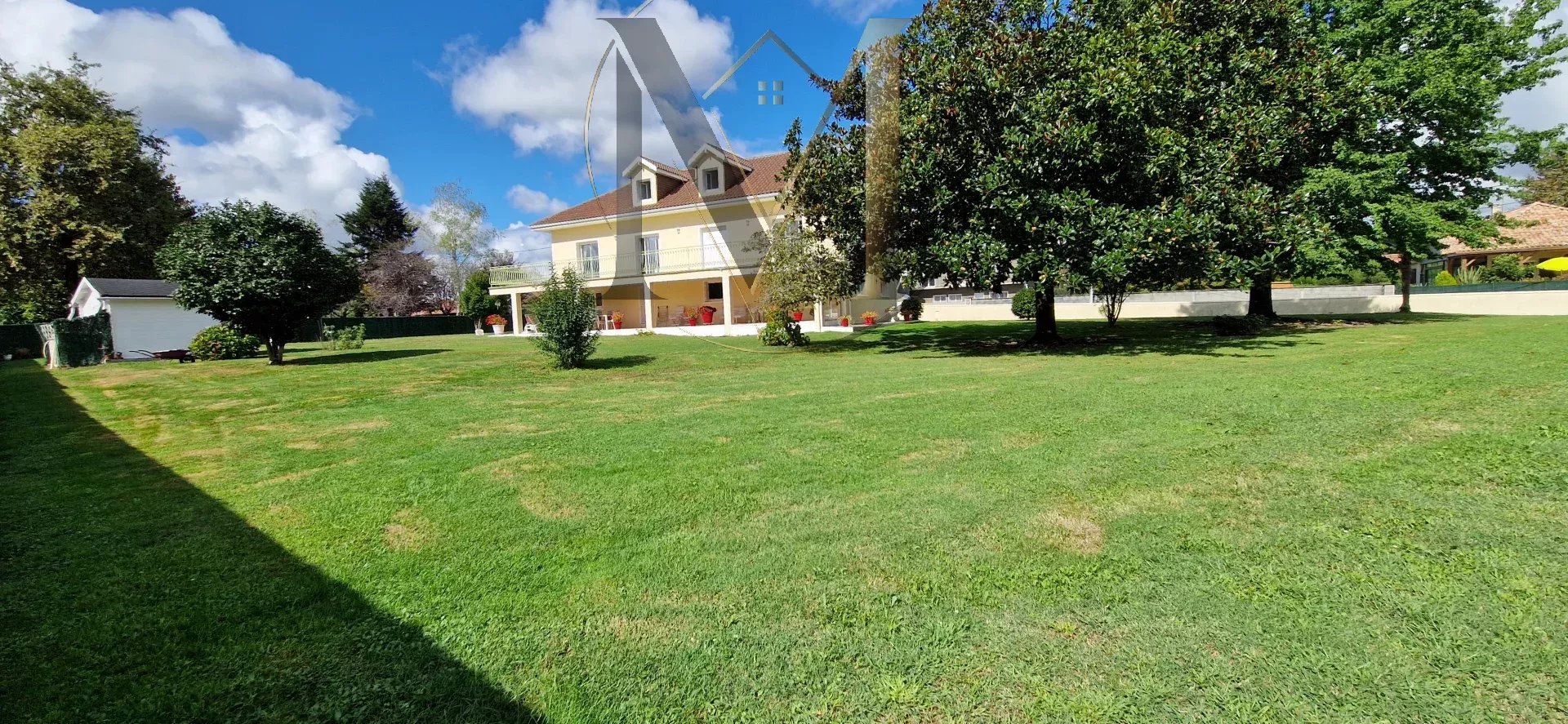 Agence immobilière de 