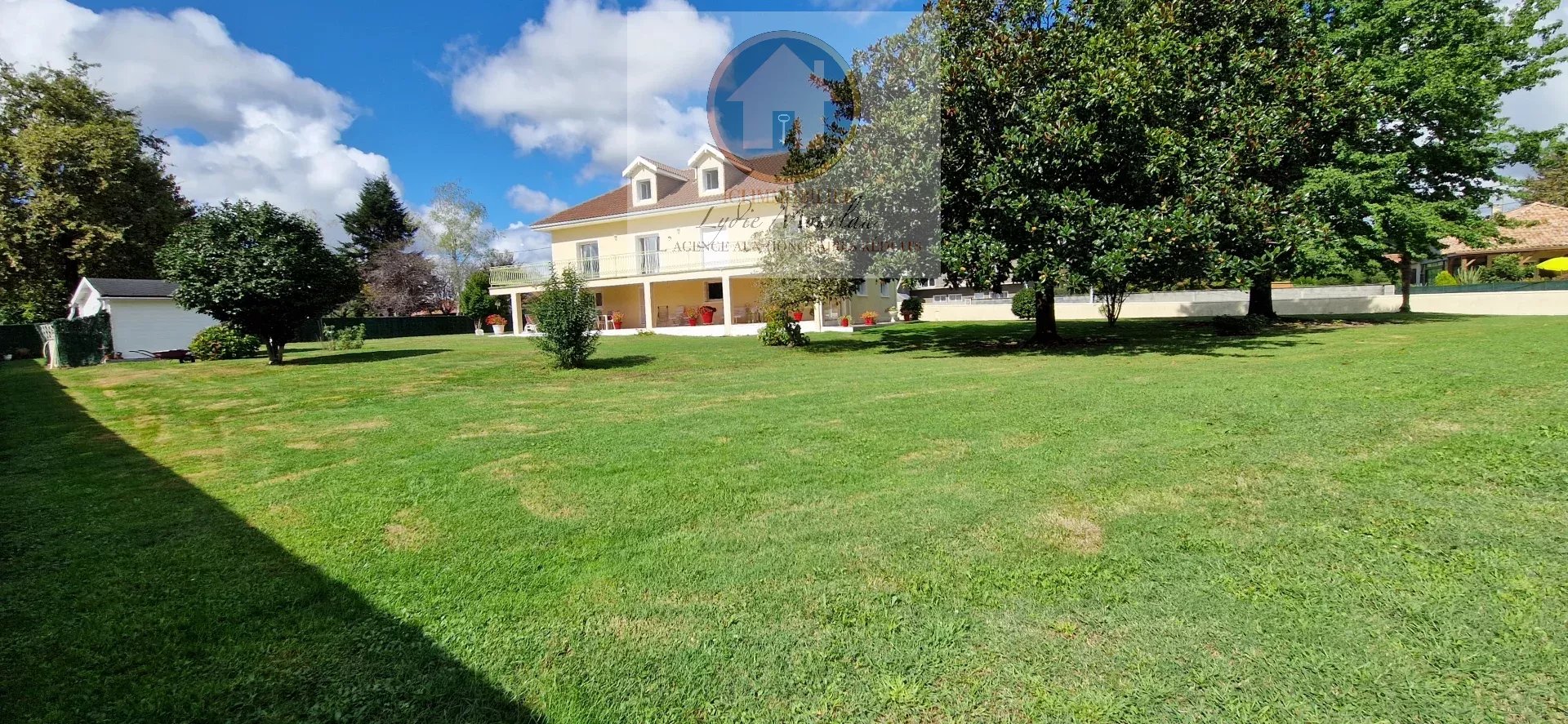 Agence immobilière de 