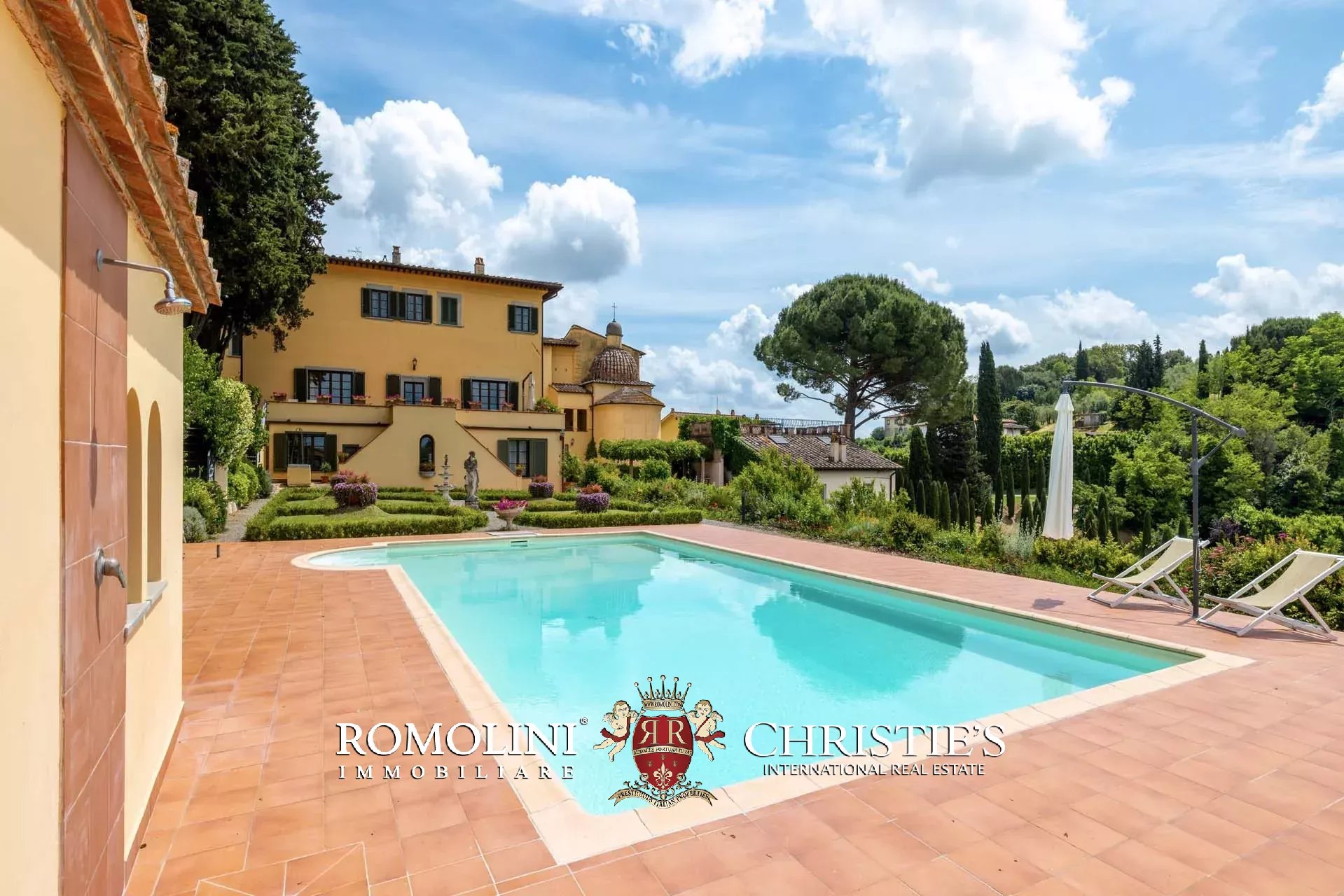 37 Bedroom Villa/Townhouse's Image 11