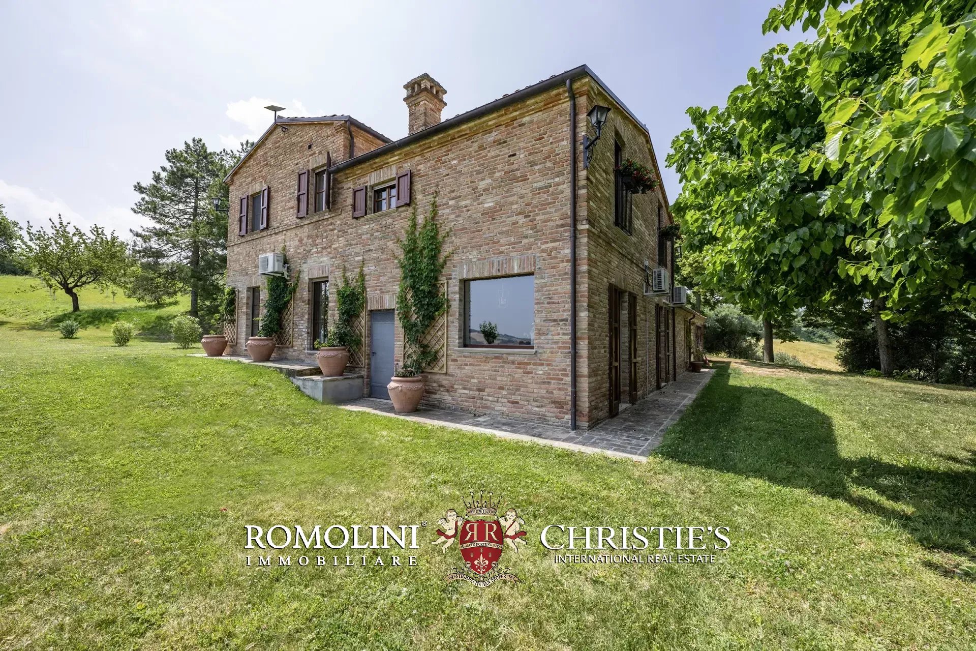 4 Bedroom Villa/Townhouse's Image 15