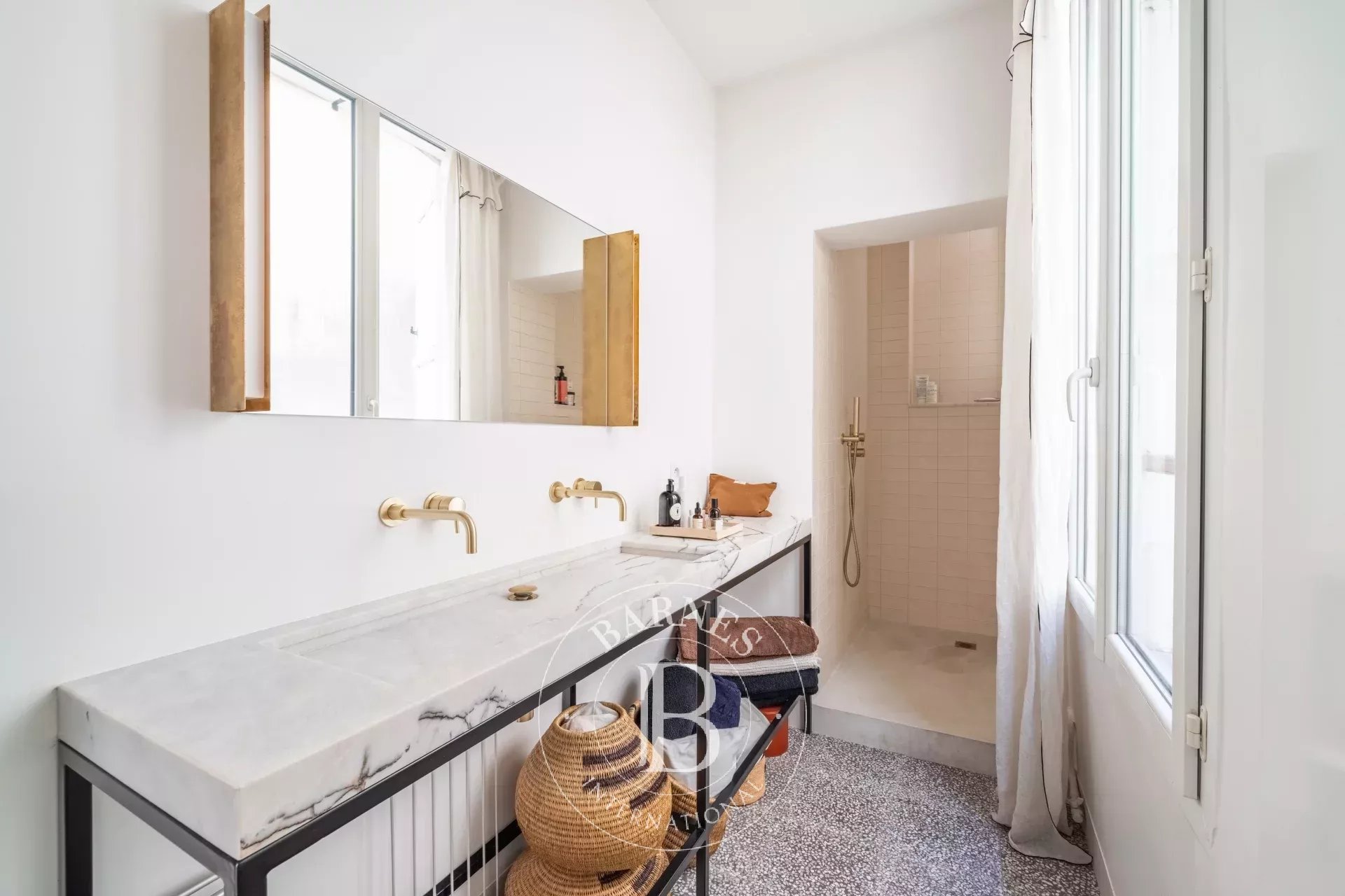 Daire Paris 3ème - picture 13