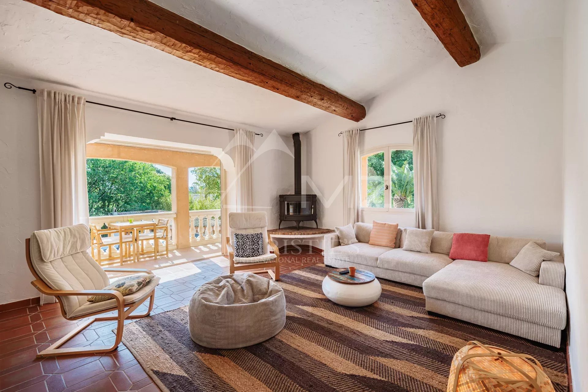 5 Bedroom Villa/Townhouse's Image 3