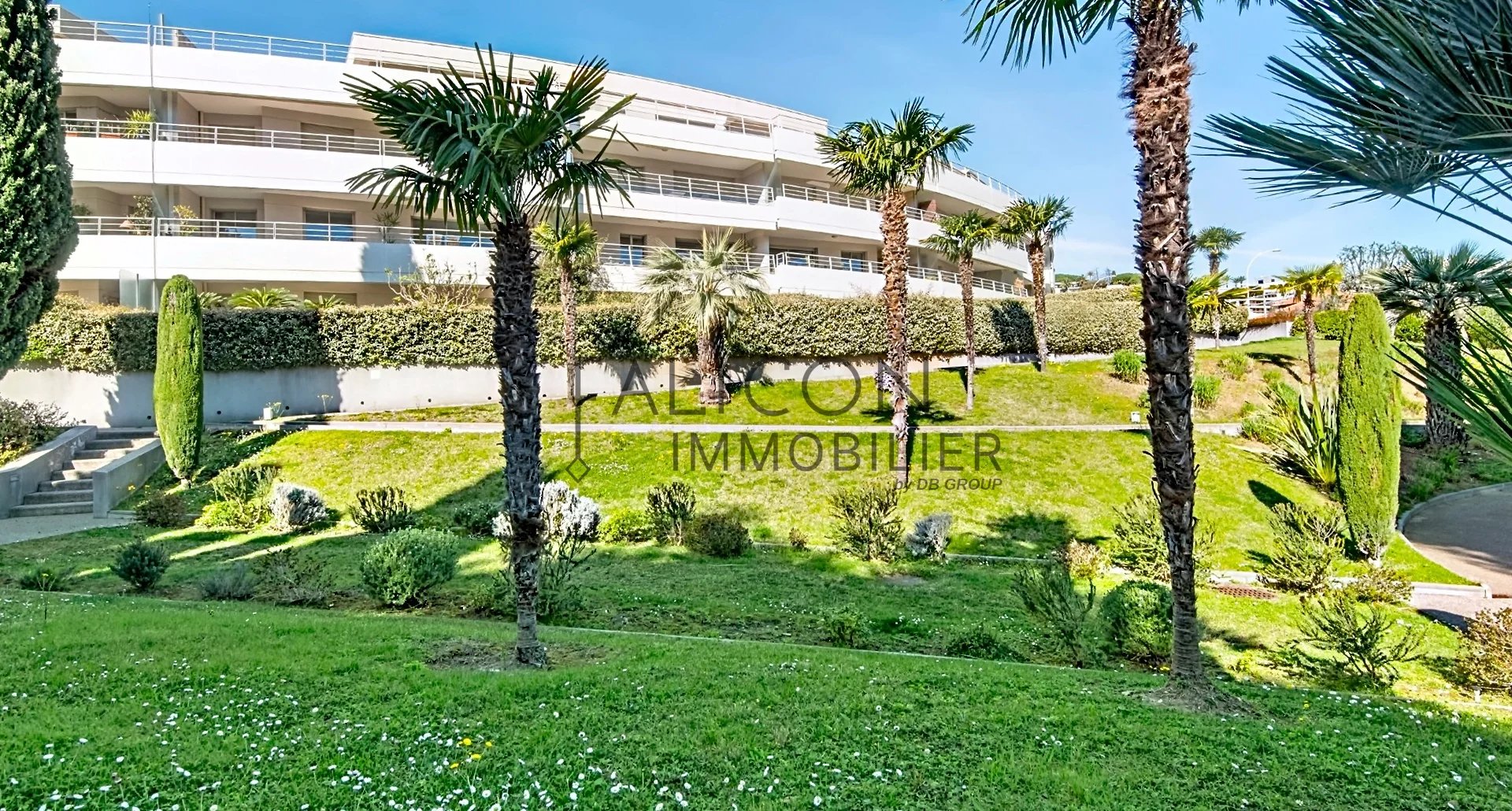 Superbe 4 pcs avec terrasses sur colline Niçoises