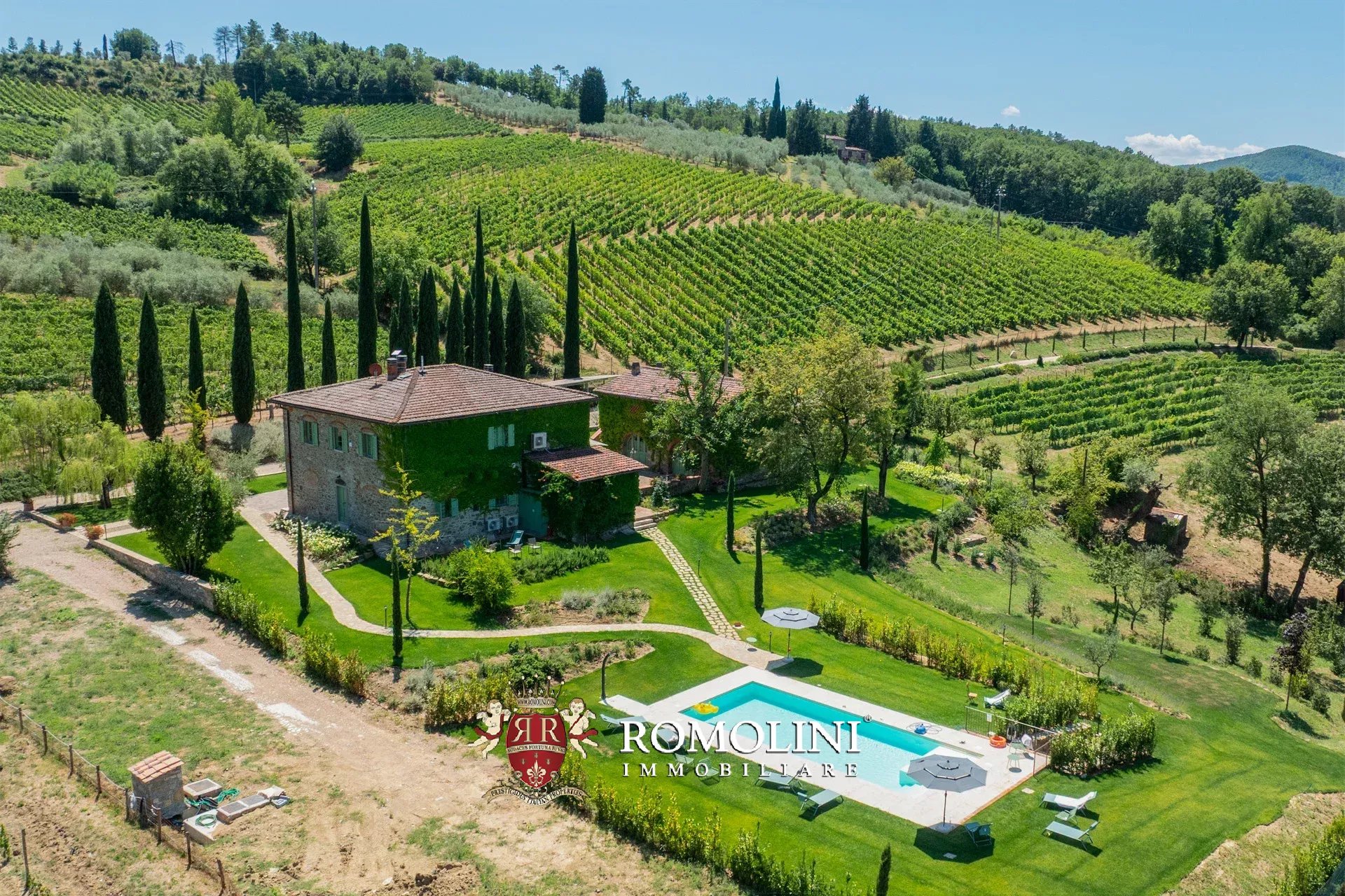 7 Bedroom Vineyard's Image 3