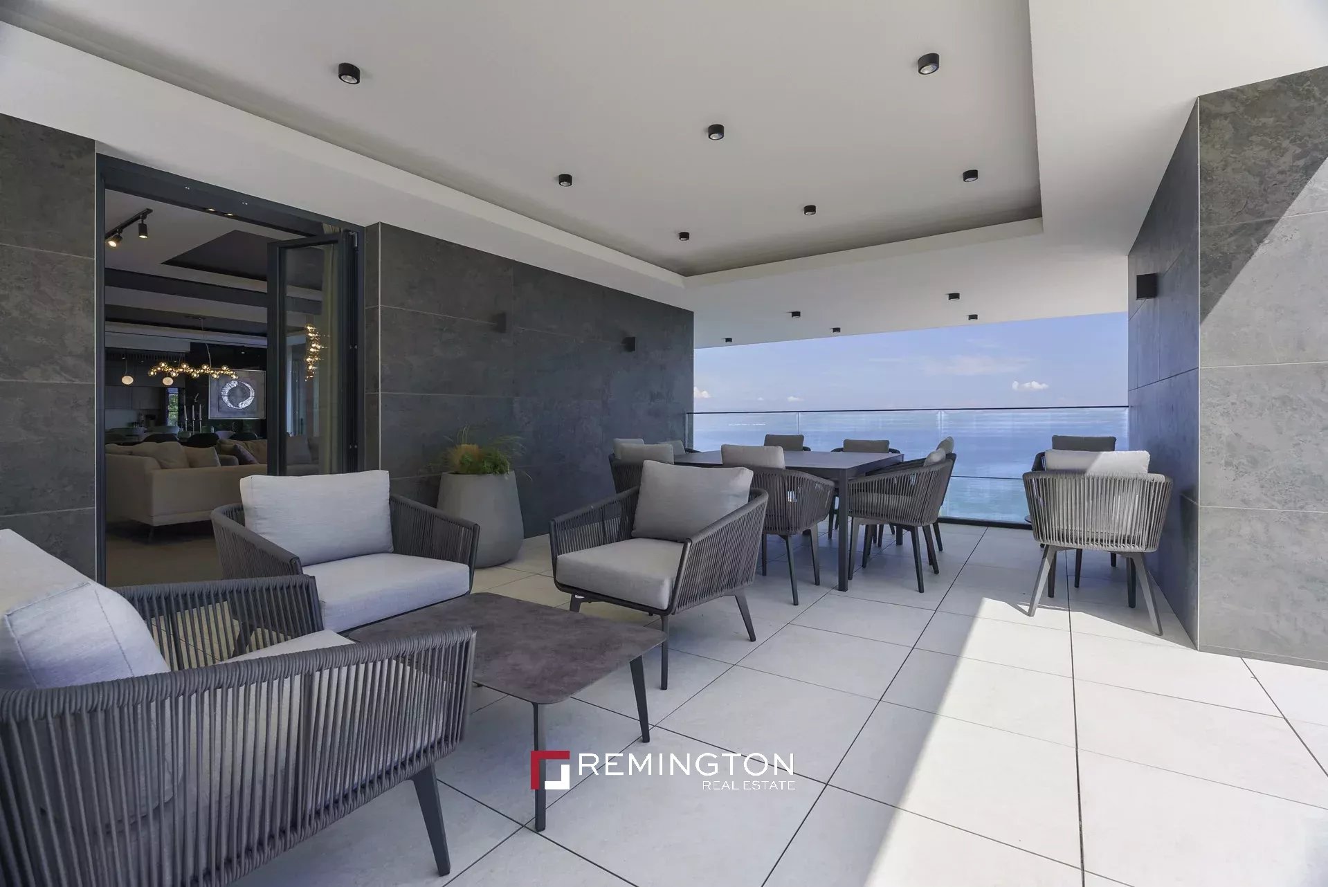 4 Bedroom Villa/Townhouse's Image 4