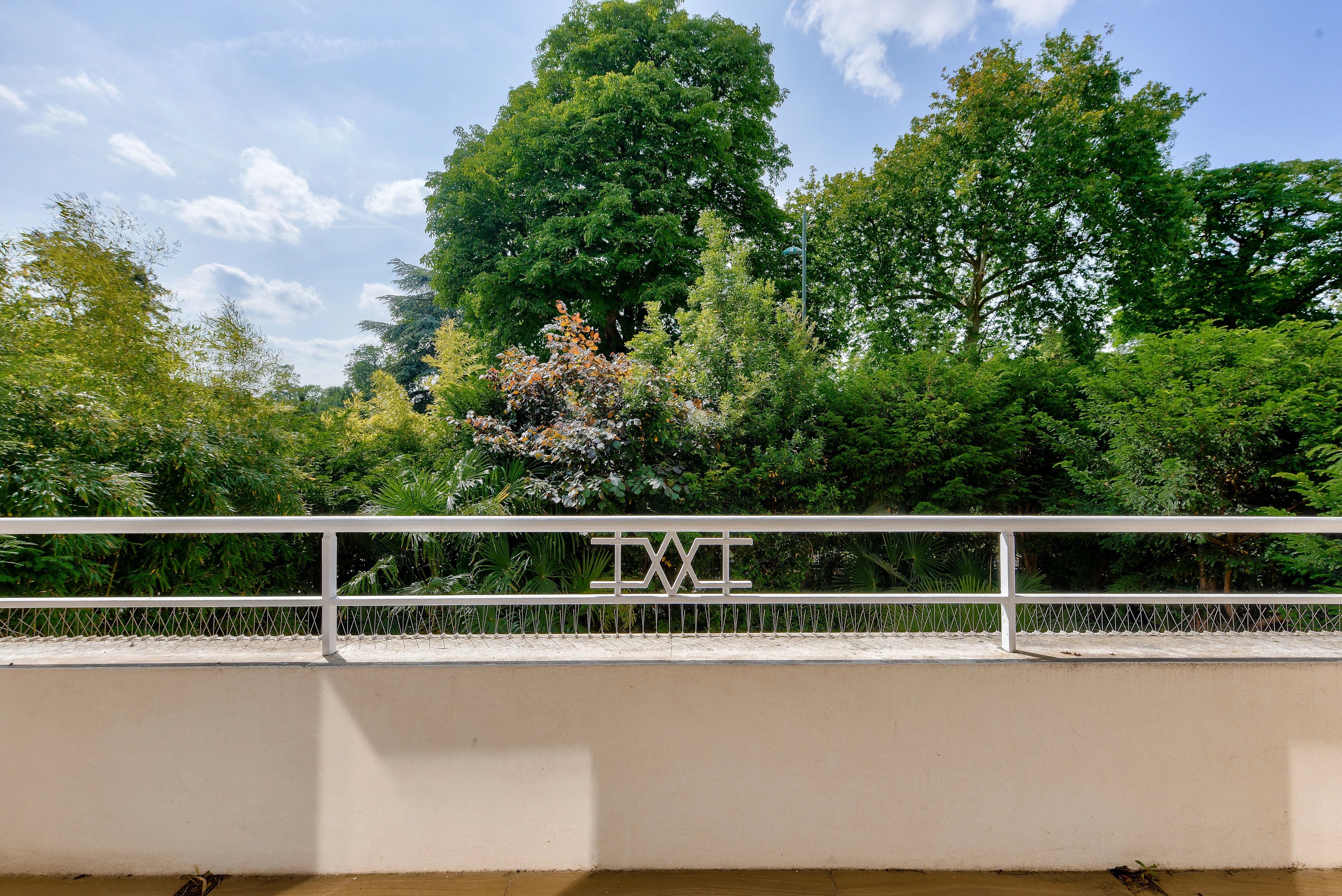 Sale Apartment Paris 16th