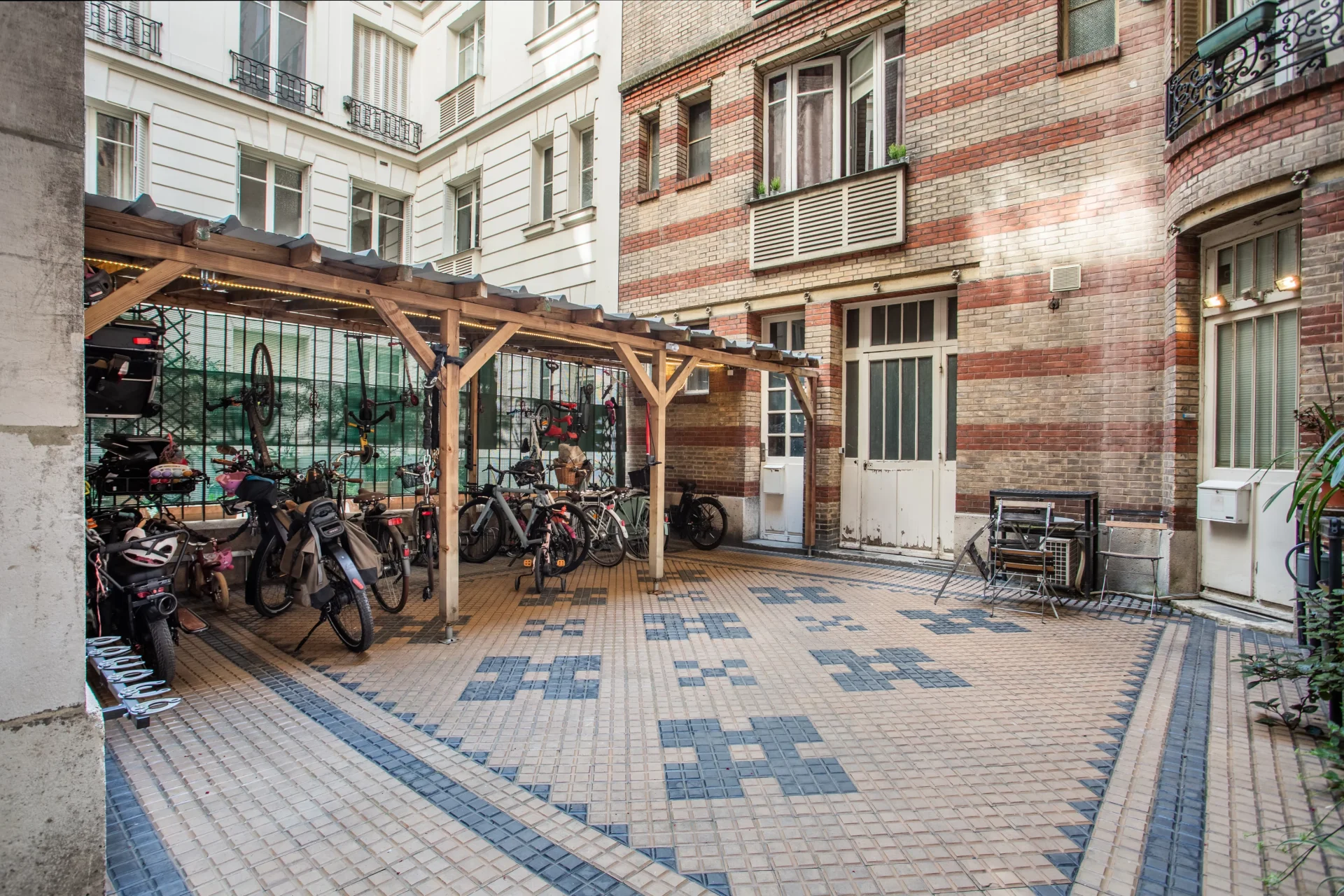 Paris 17e - PIERRE DEMOURS