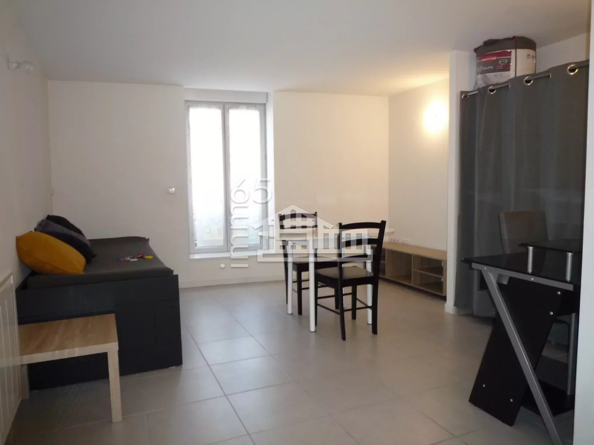 LOUE STUDIO MEUBLE PRADEAU LA SEDE