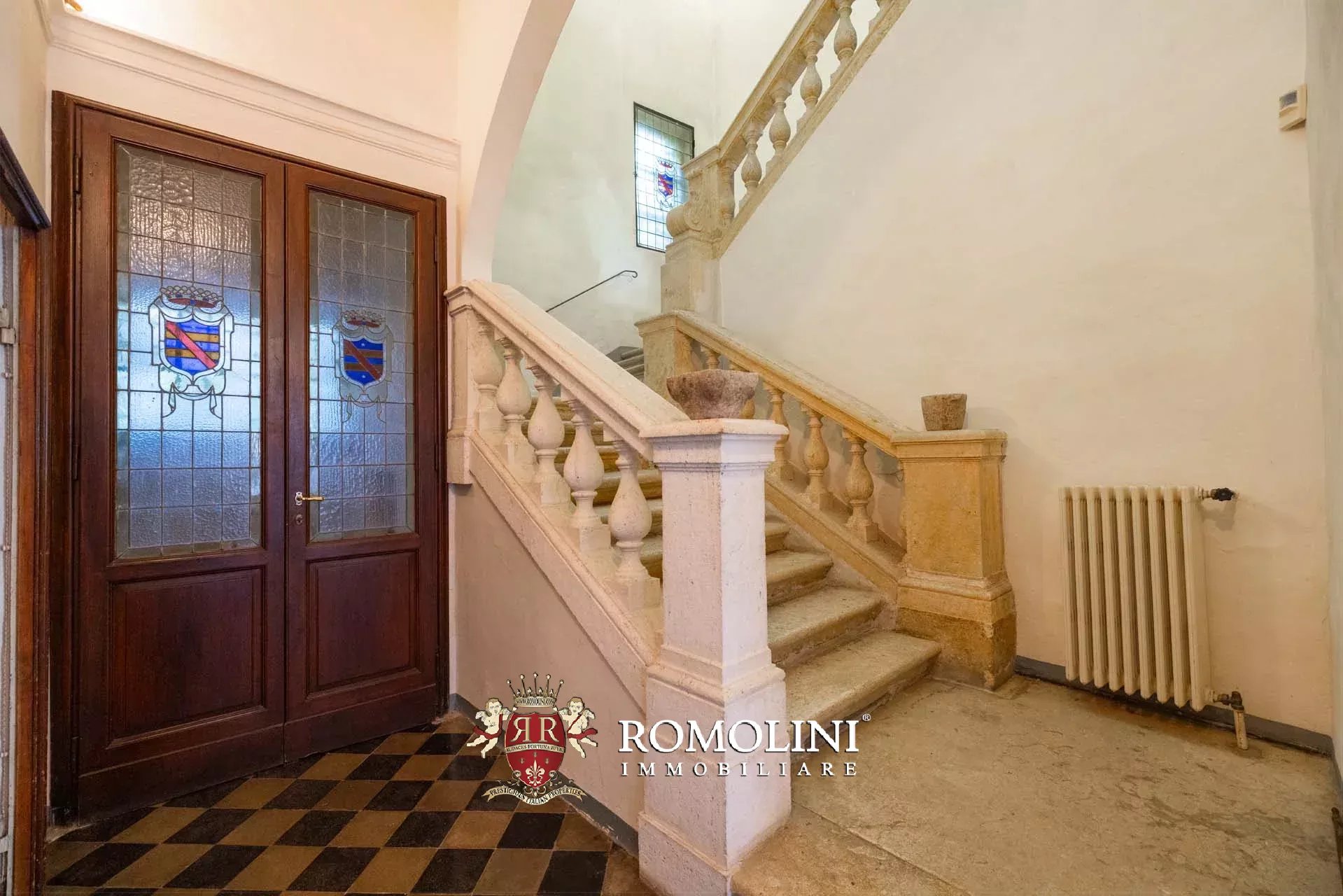 70 Bedroom Chateau's Image 34