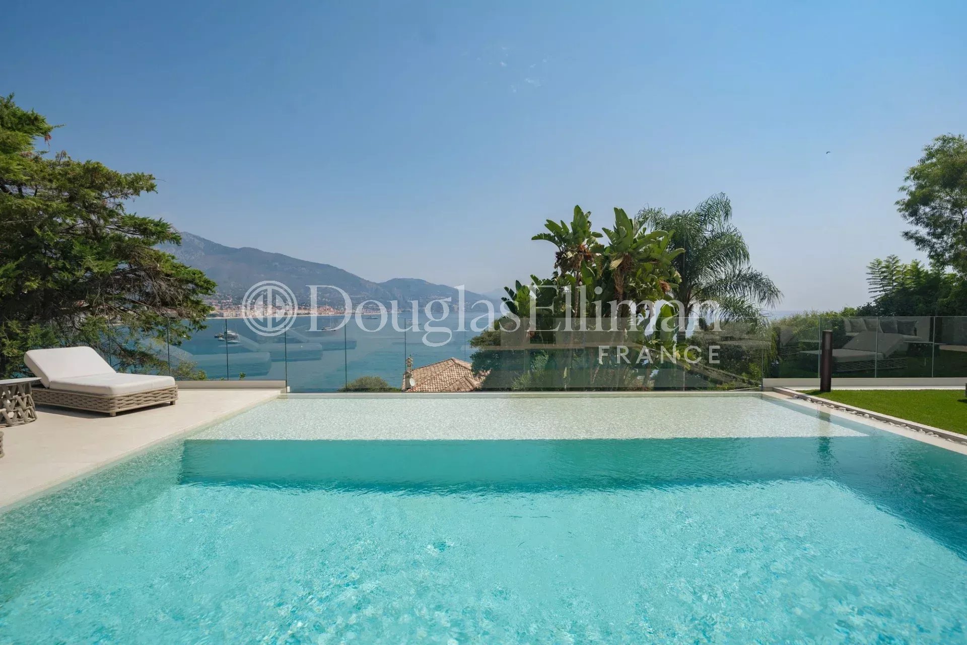 Roquebrune Cap Martin - Villa neuve plateau du Cap