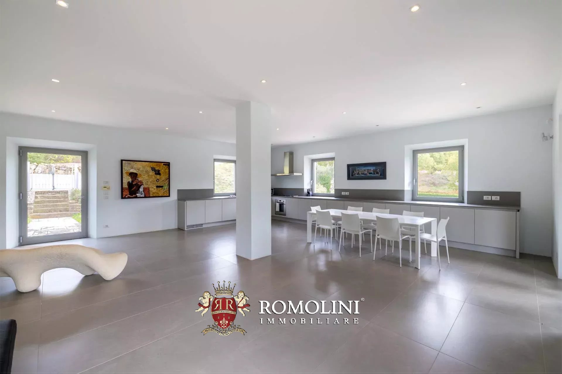 7 Bedroom Villa/Townhouse's Image 98