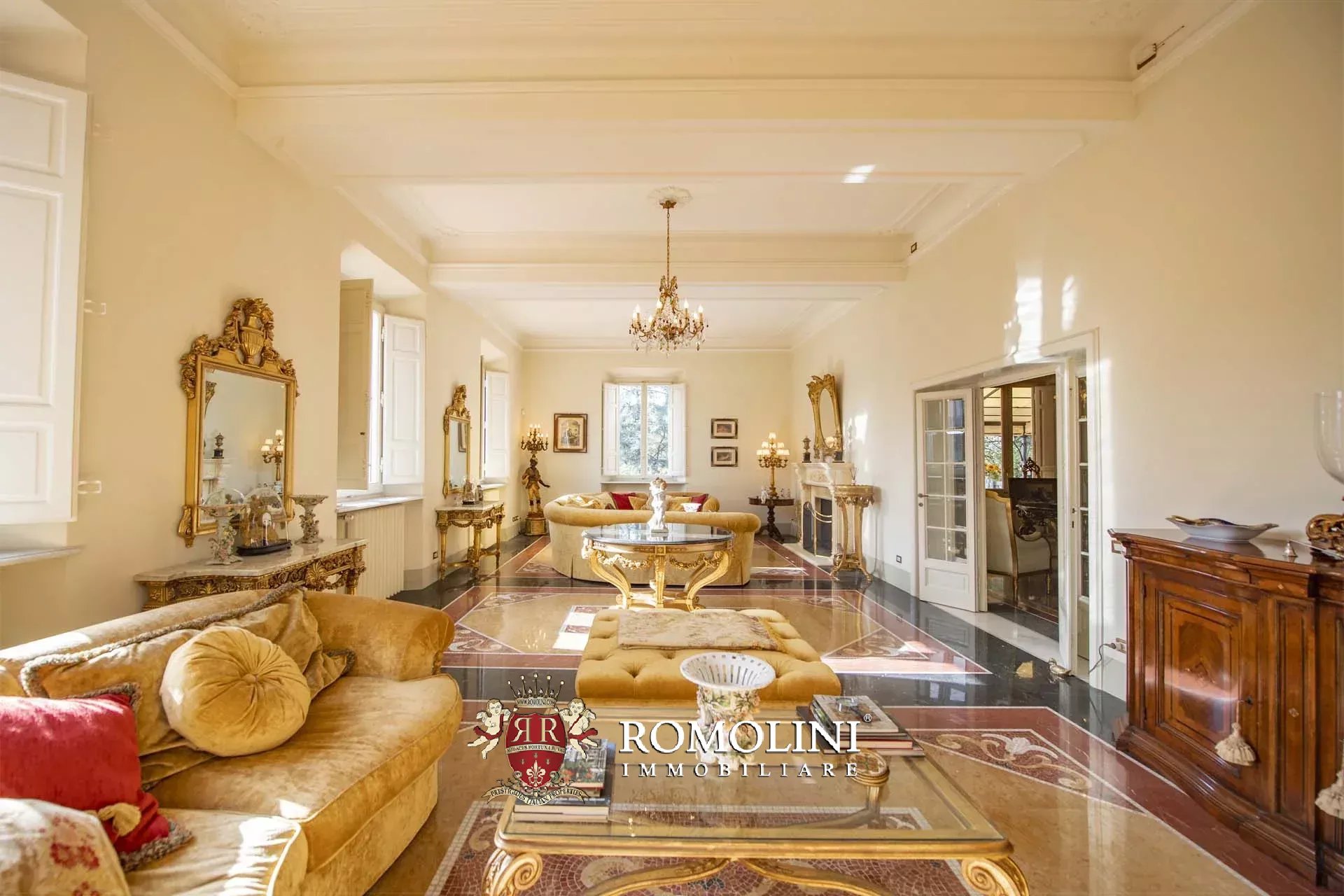 8 Bedroom Villa/Townhouse's Image 10