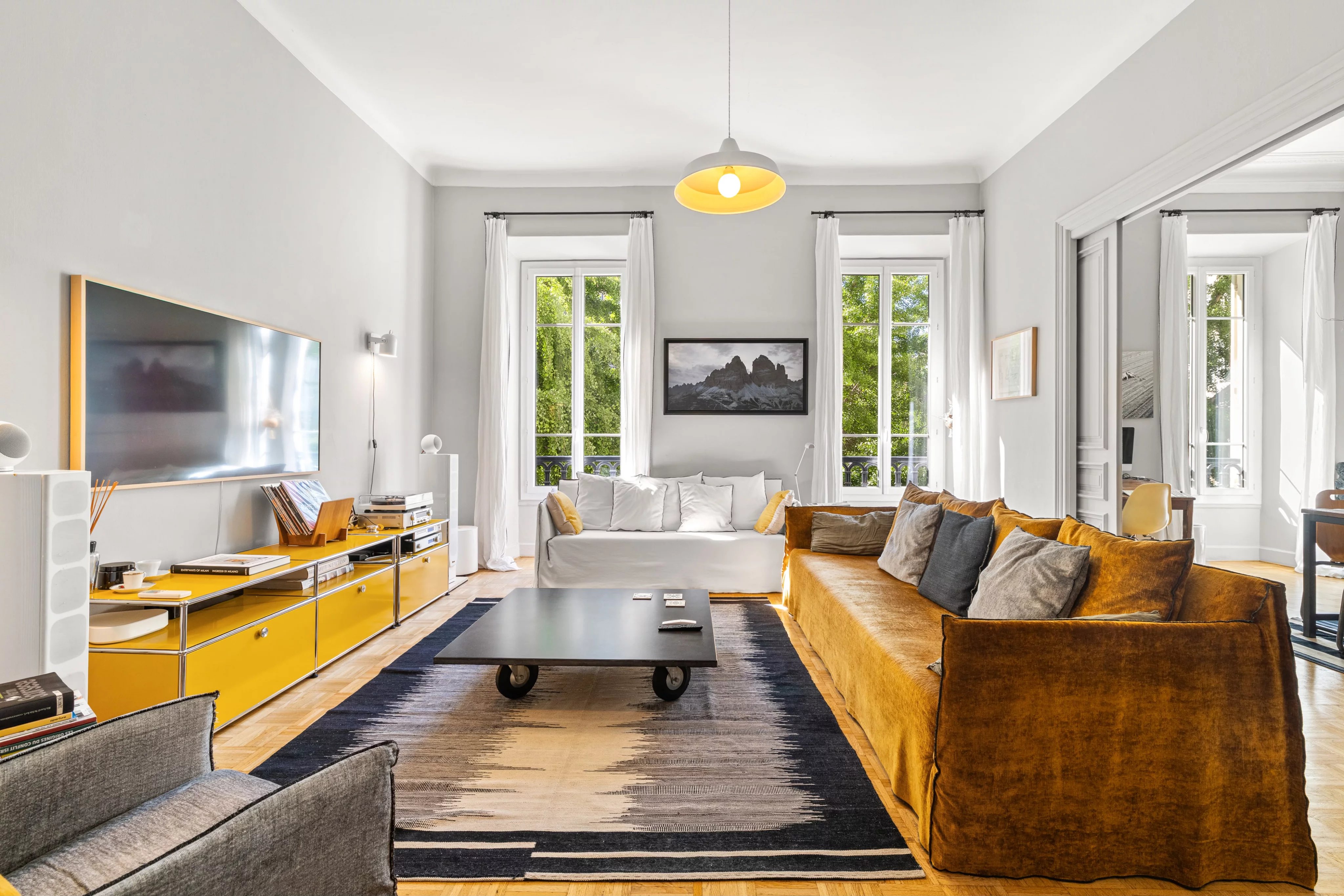 Élégant appartement bourgeois de caractère – 5 pièces – Calme absolu