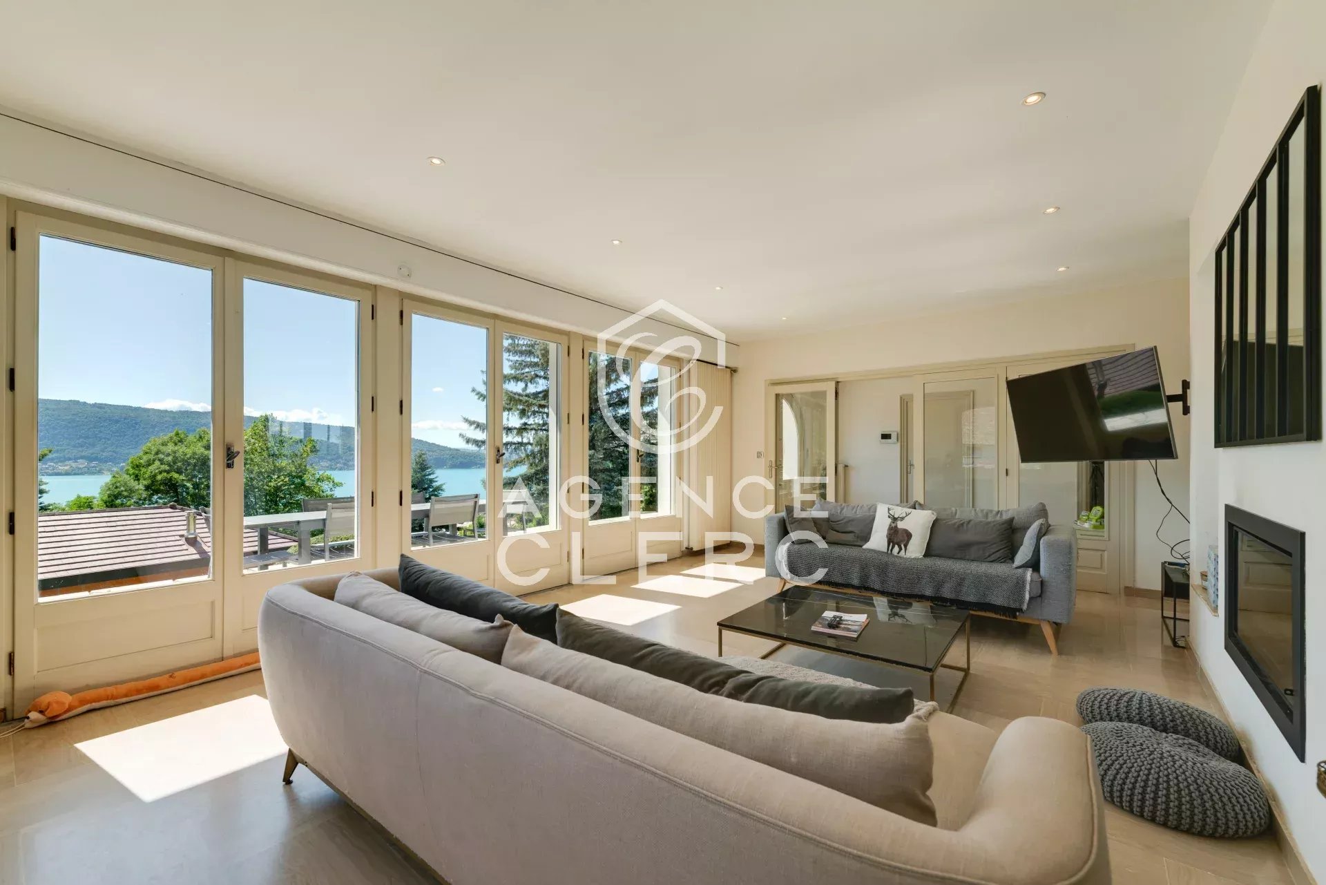 4 Bedroom Villa/Townhouse's Image 14