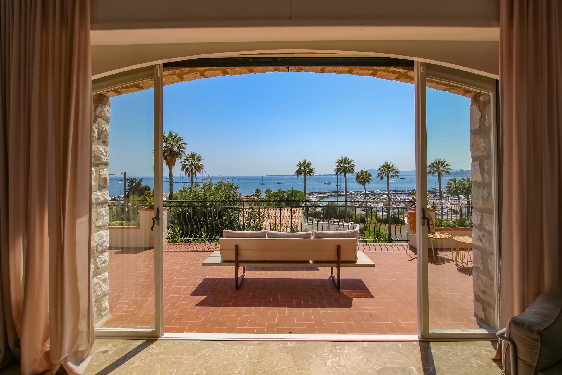 Cap d'Antibes | Panoramic sea view and walking distance to the beach