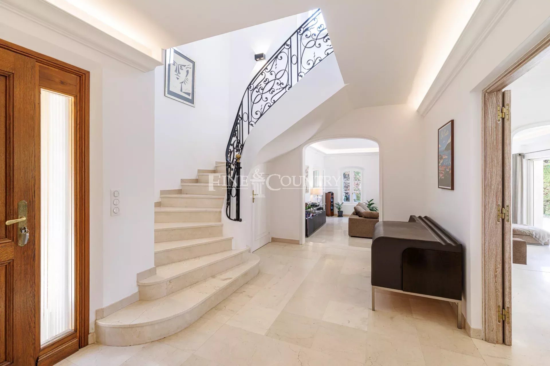Photo of Villa For Sale in Mougins