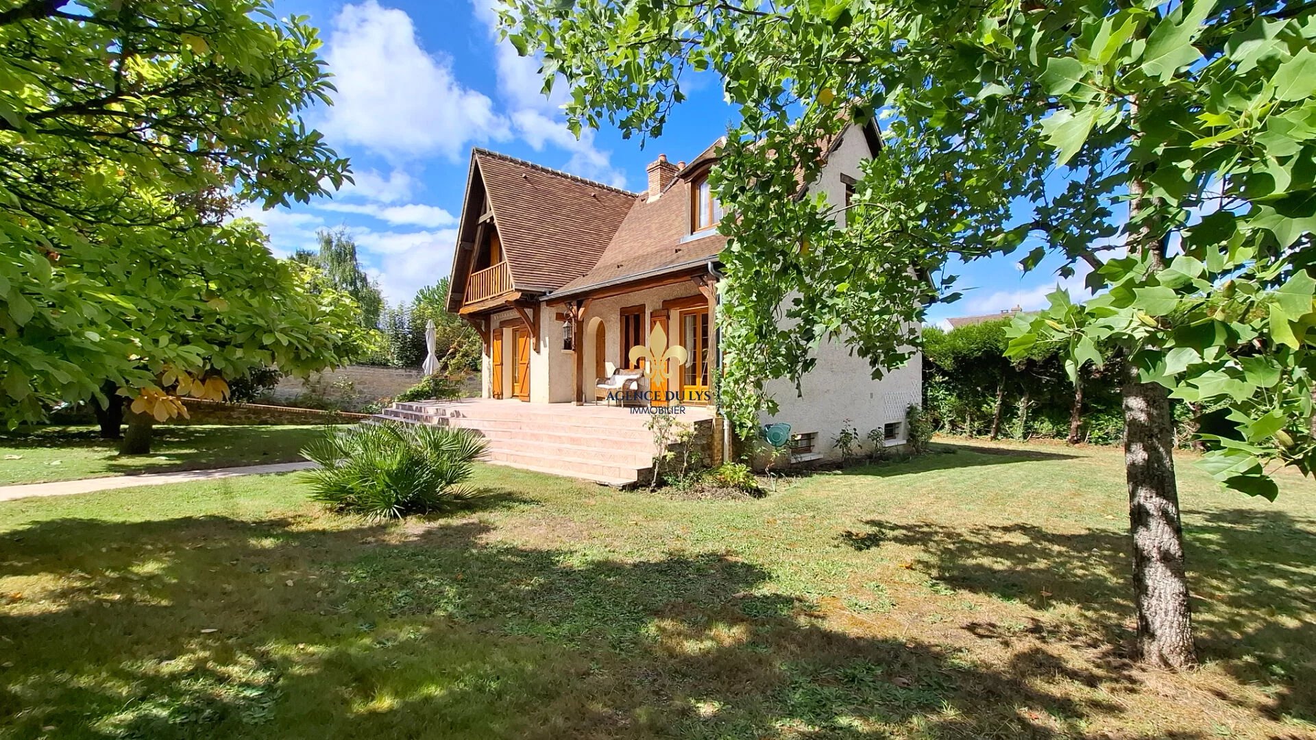 MAISON TRADITIONNELLE COYE LA FORET