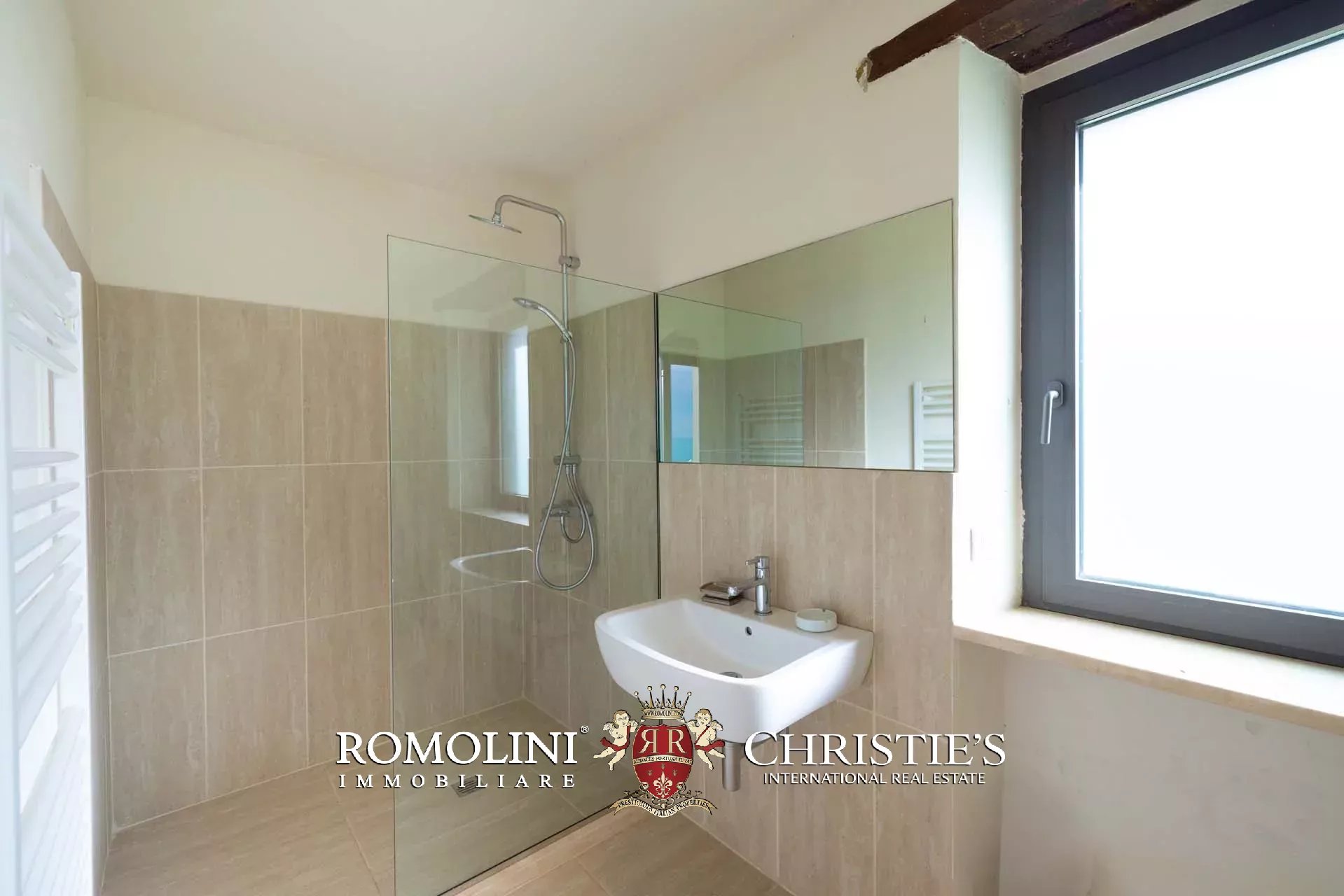 7 Bedroom Villa/Townhouse's Image 85