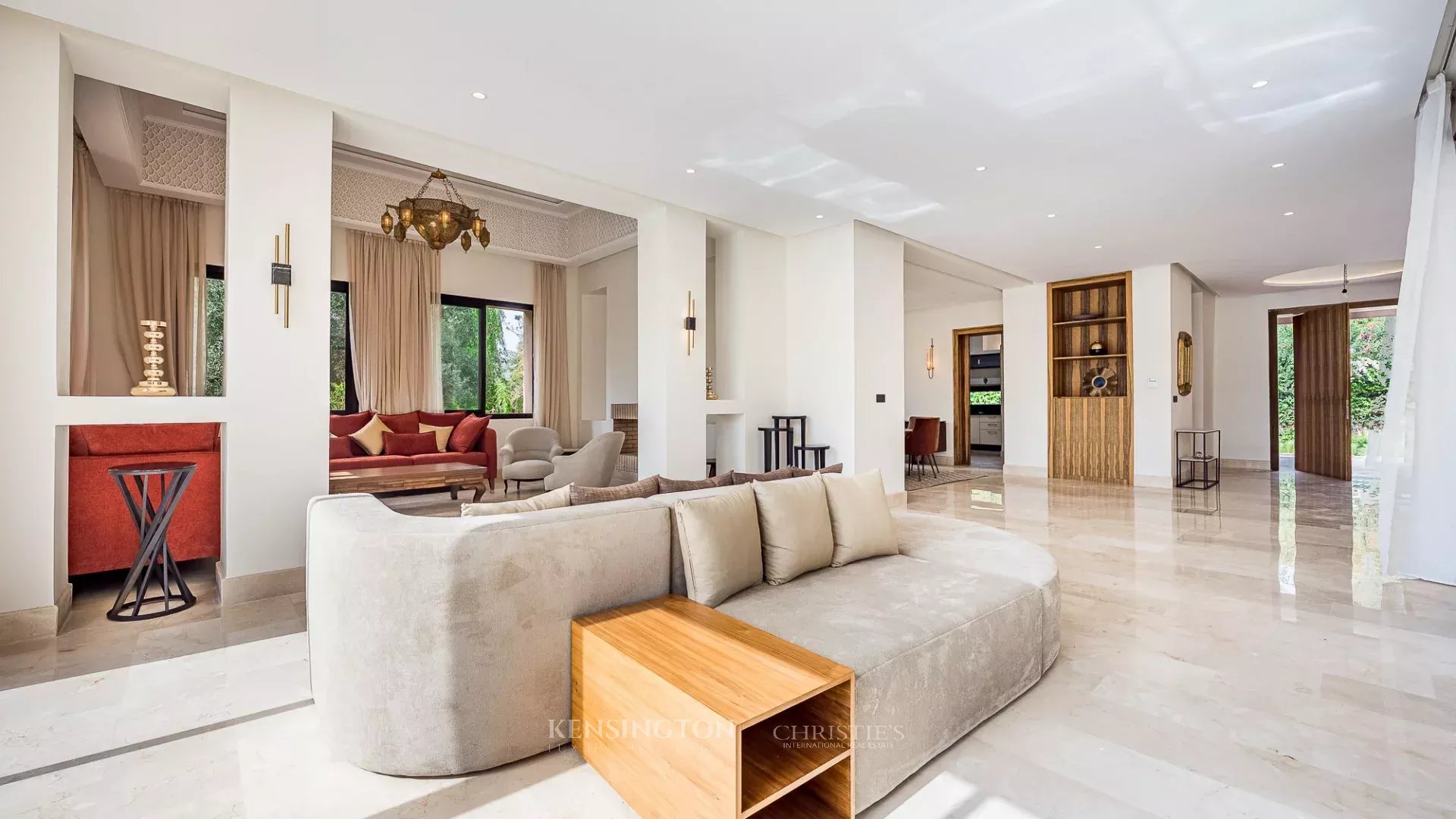 6 Bedroom Villa/Townhouse's Image 7