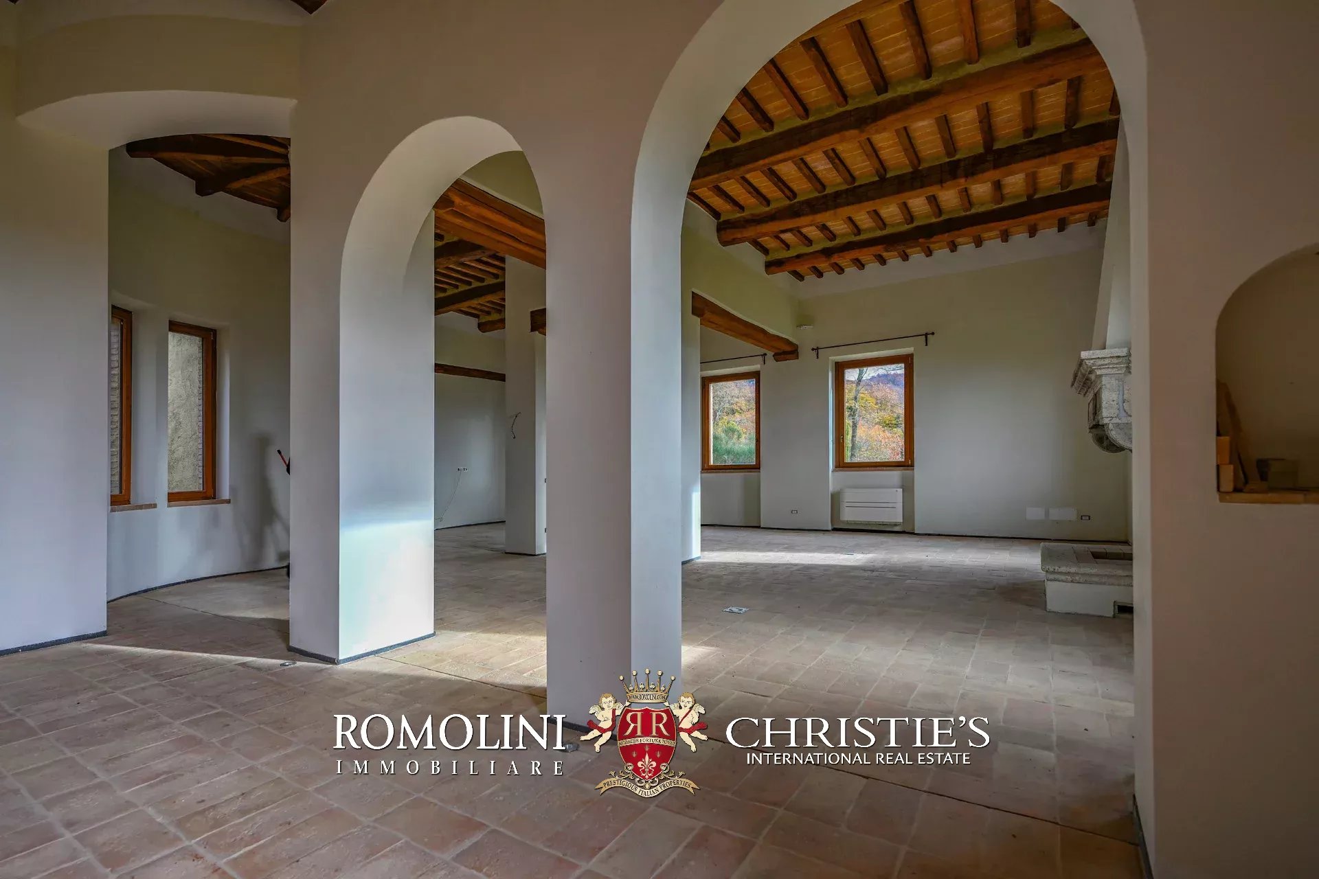 8 Bedroom Vineyard's Image 14
