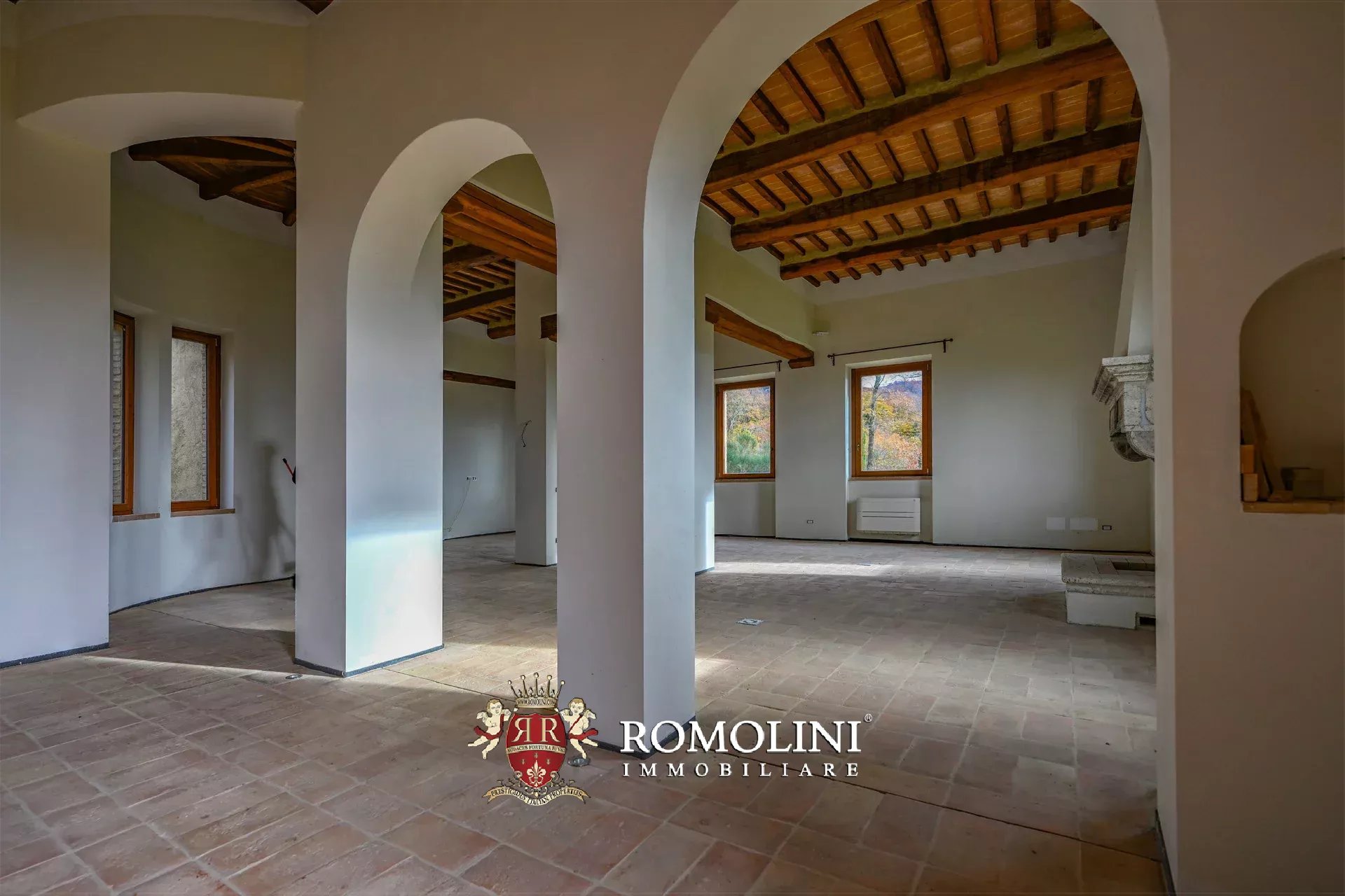 8 Bedroom Vineyard's Image 14