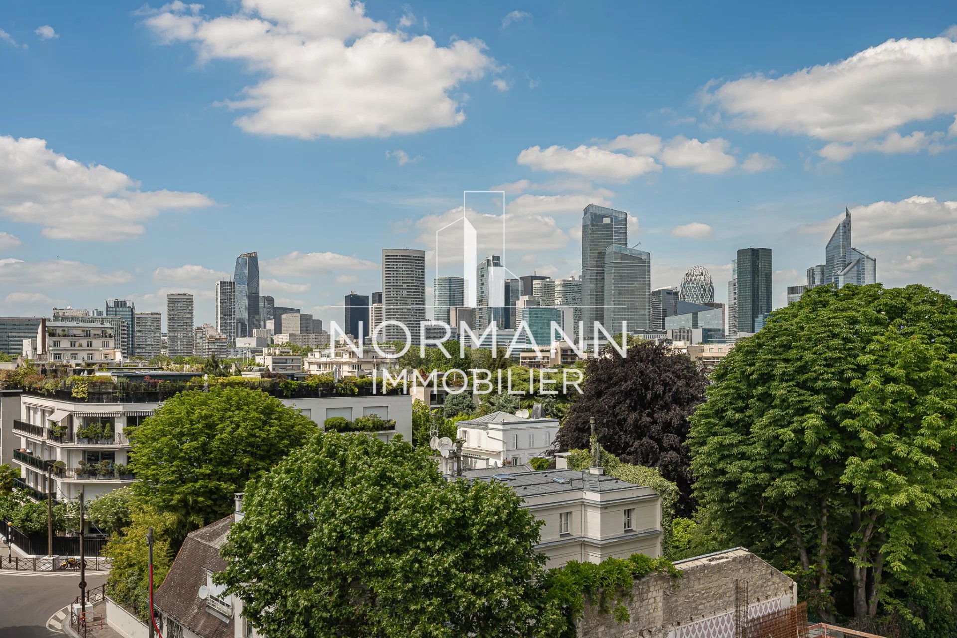 NEUILLY SUR SEINE- LONGCHAMP/DELABORDERE-3 BEDROOMS-TERRACE